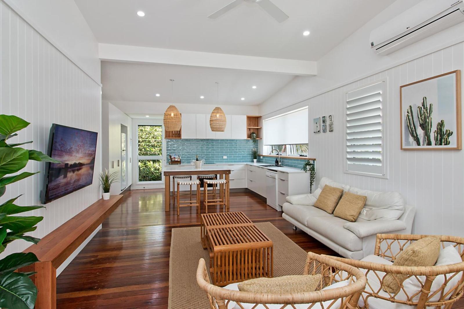 Oceanfront Beach House On Marine Parade