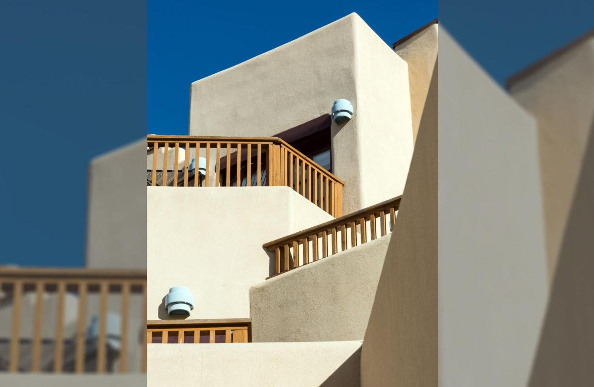 Inn on La Loma Plaza
