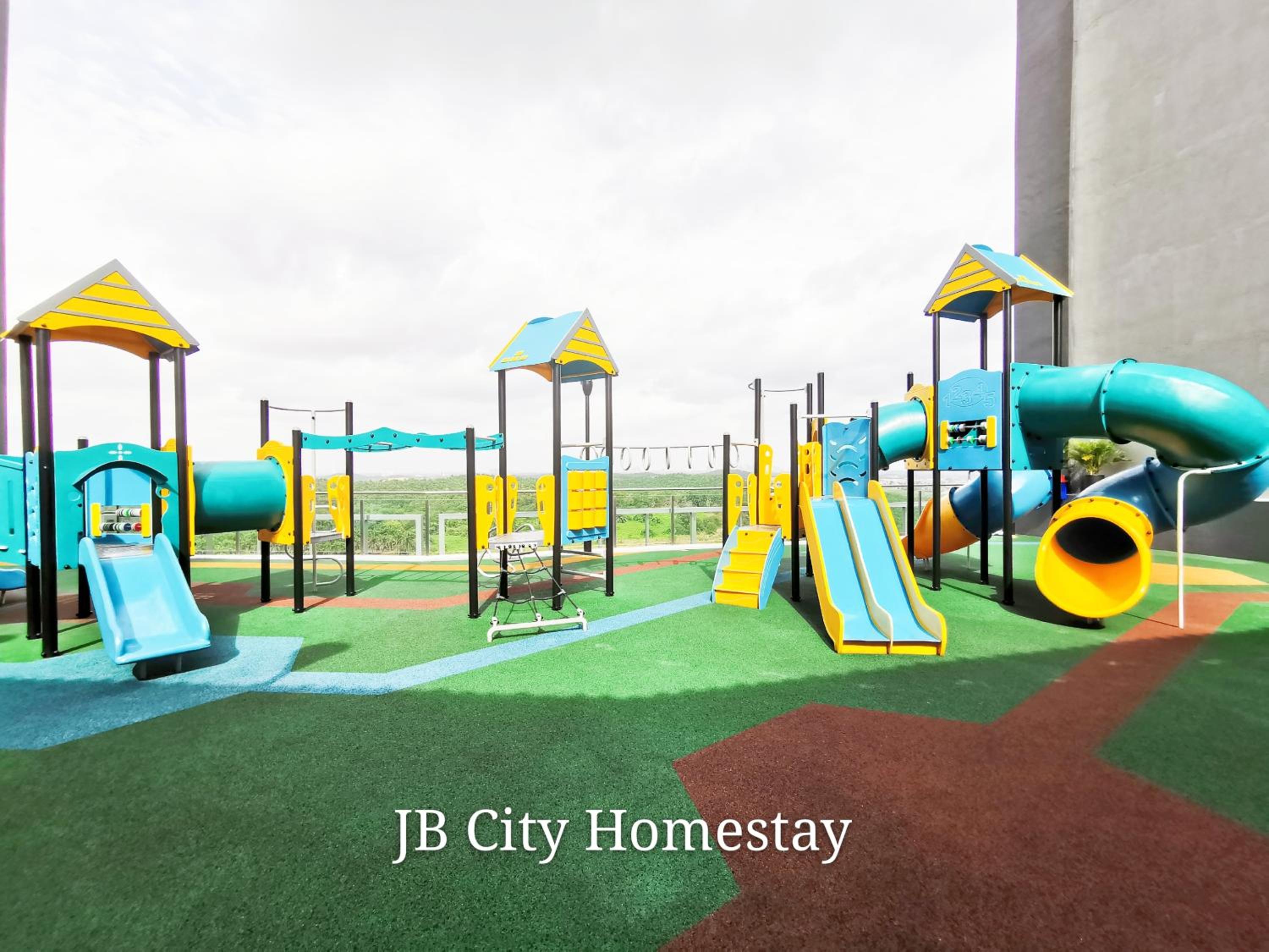 D'Pristine Suites by RR JBcity