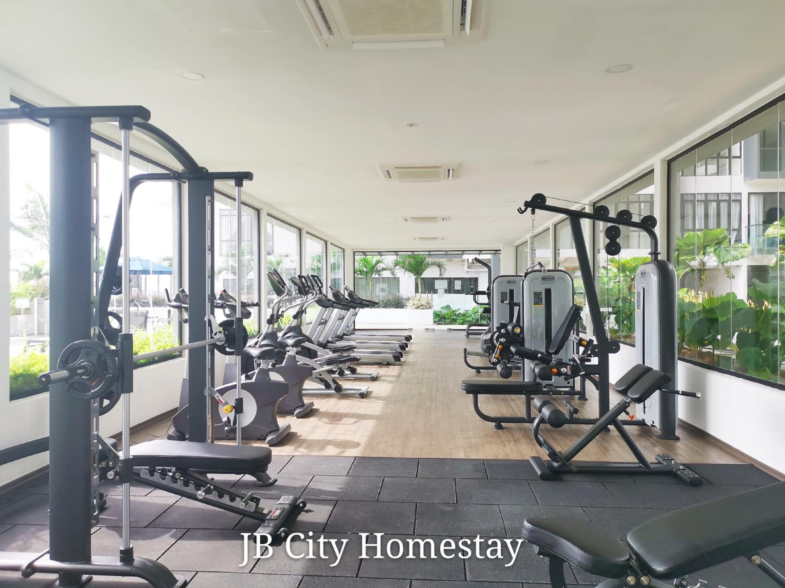 D'Pristine Suites by RR JBcity