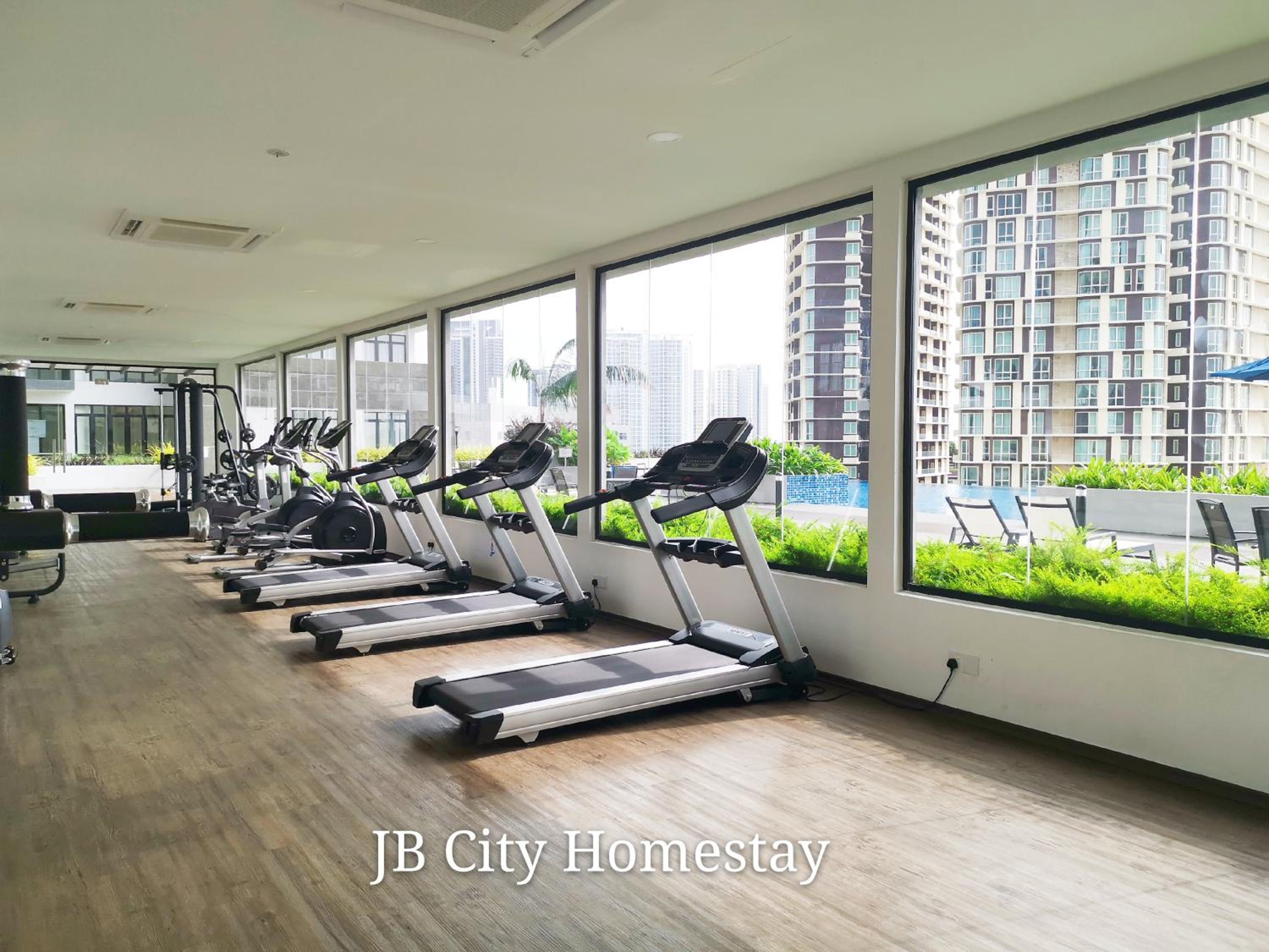 D'Pristine Suites by RR JBcity