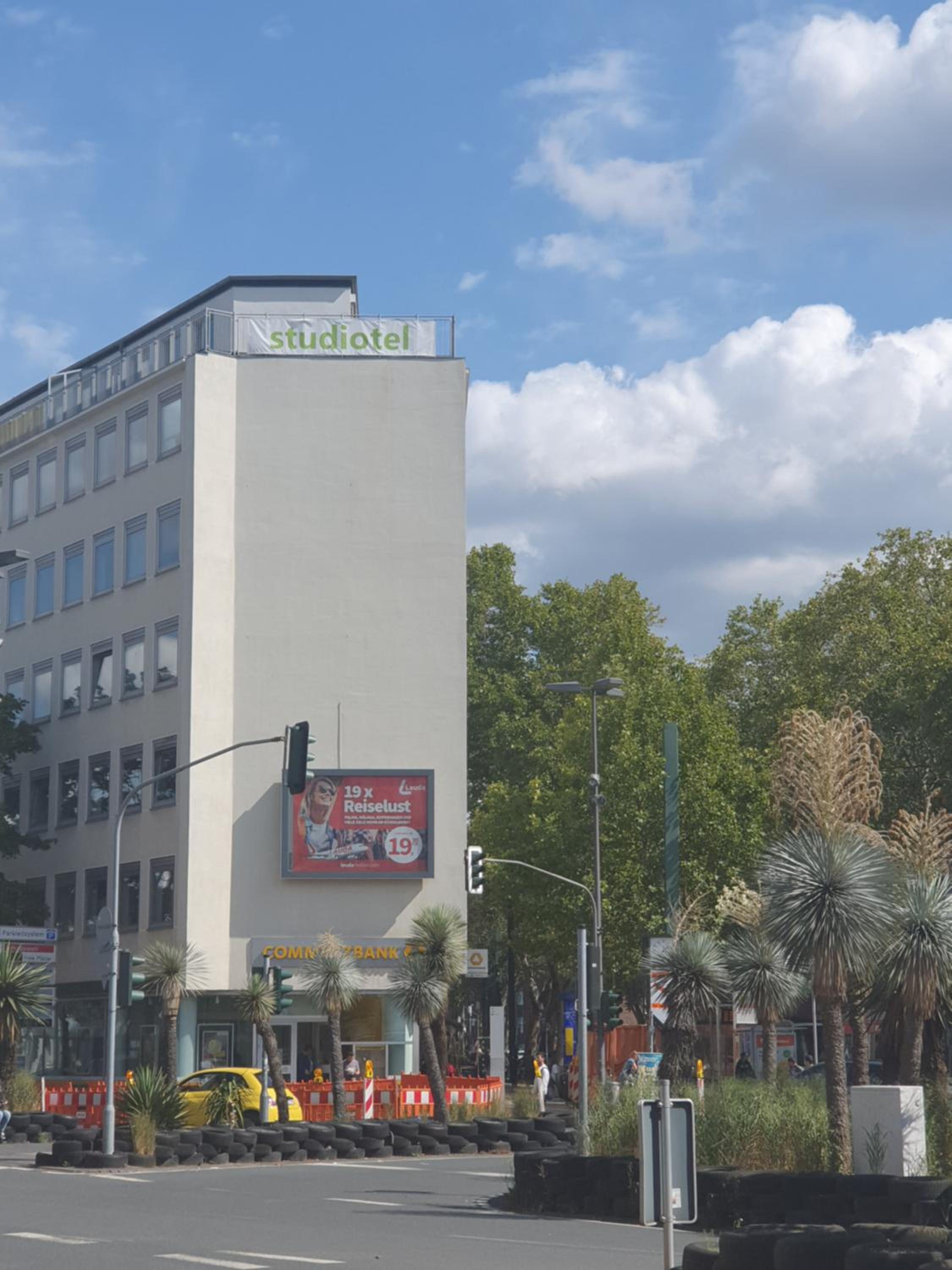 Hotel Studiotel TOP LOFT - Image 1