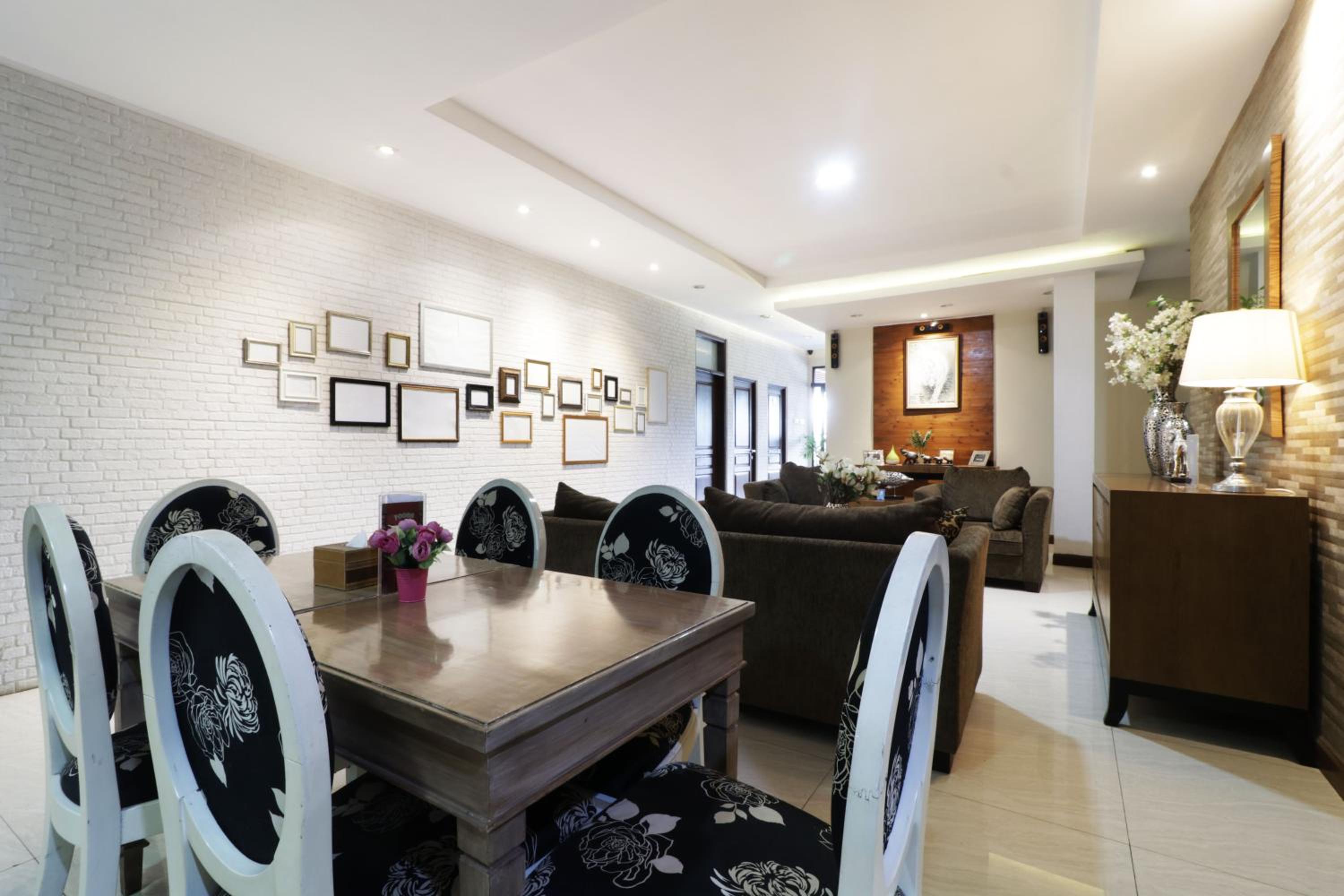 Jayagiri Guesthouse By Belgareti