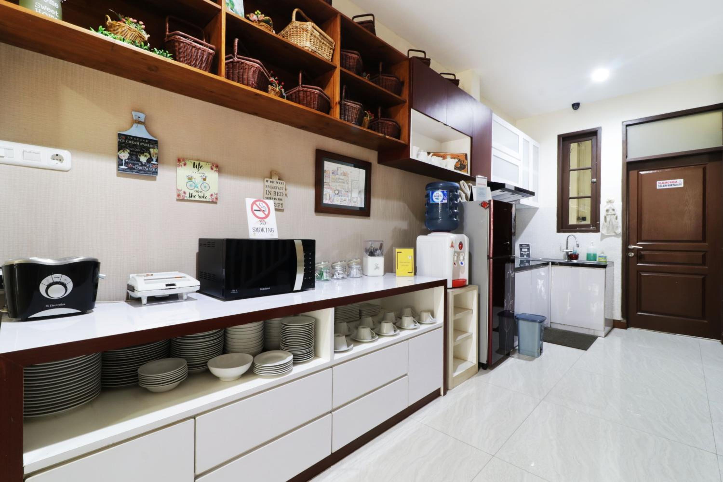 Jayagiri Guesthouse By Belgareti
