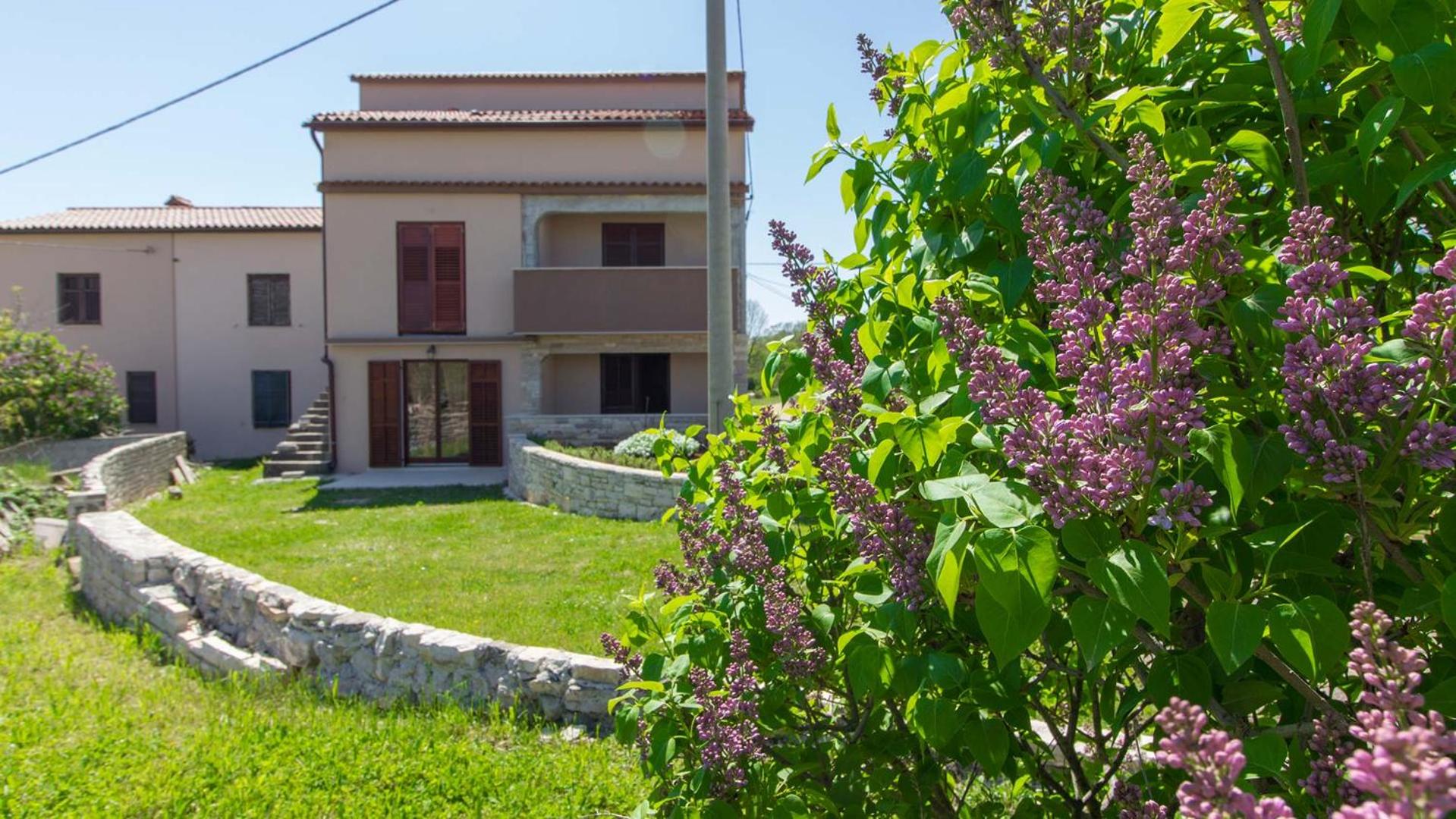 Charming villa Eleonora with pool near Pula view 4