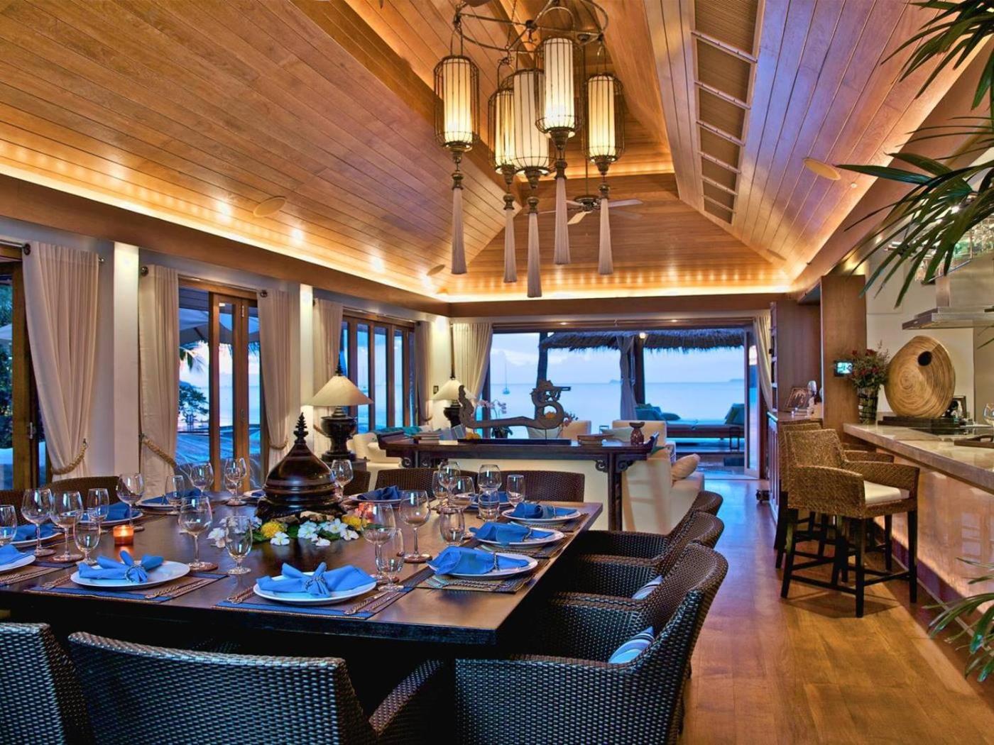 Upni Duniya - Luxury, Beachfront 9-suites Villa view 2