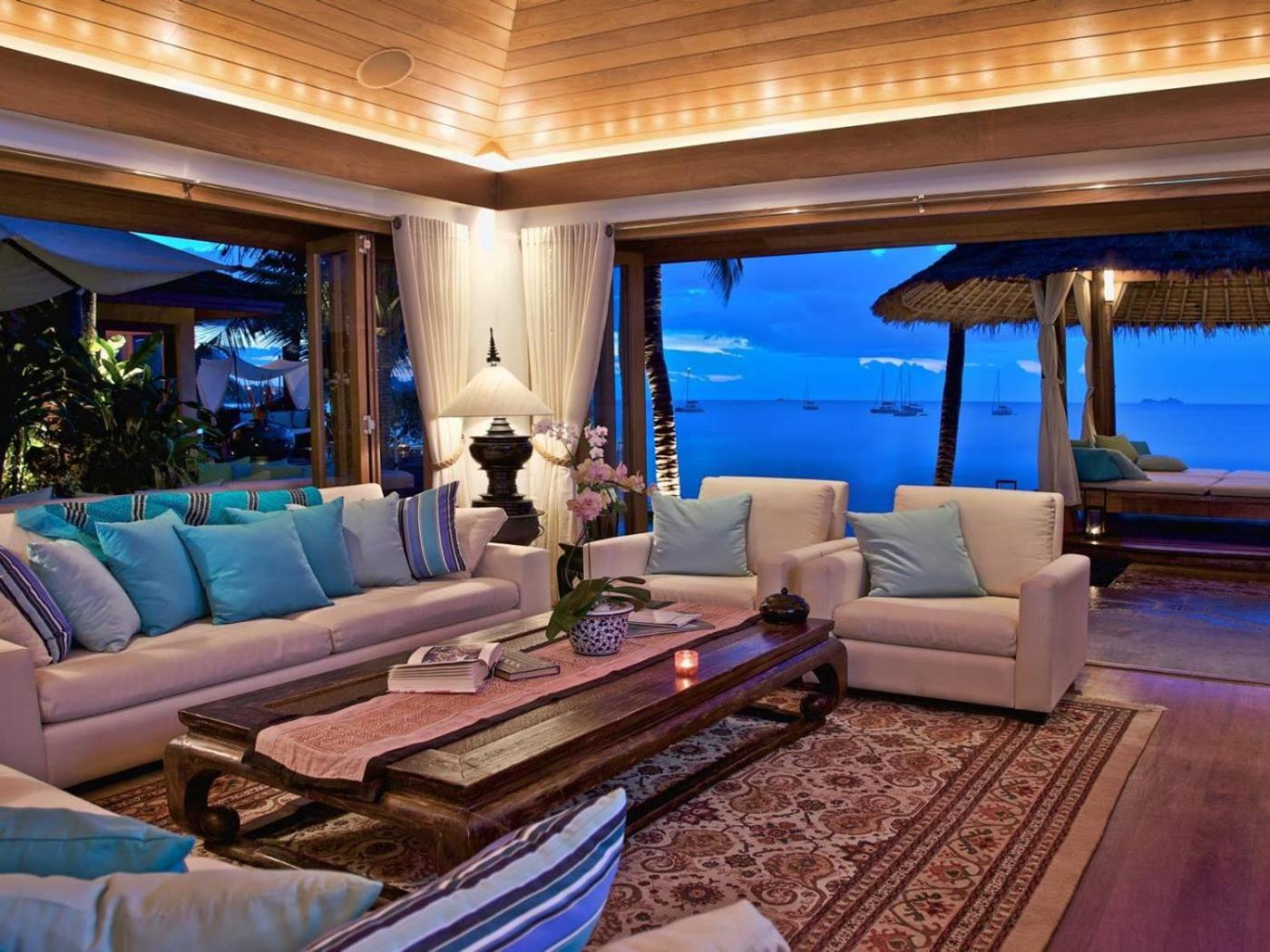 Upni Duniya - Luxury, Beachfront 9-suites Villa view 5