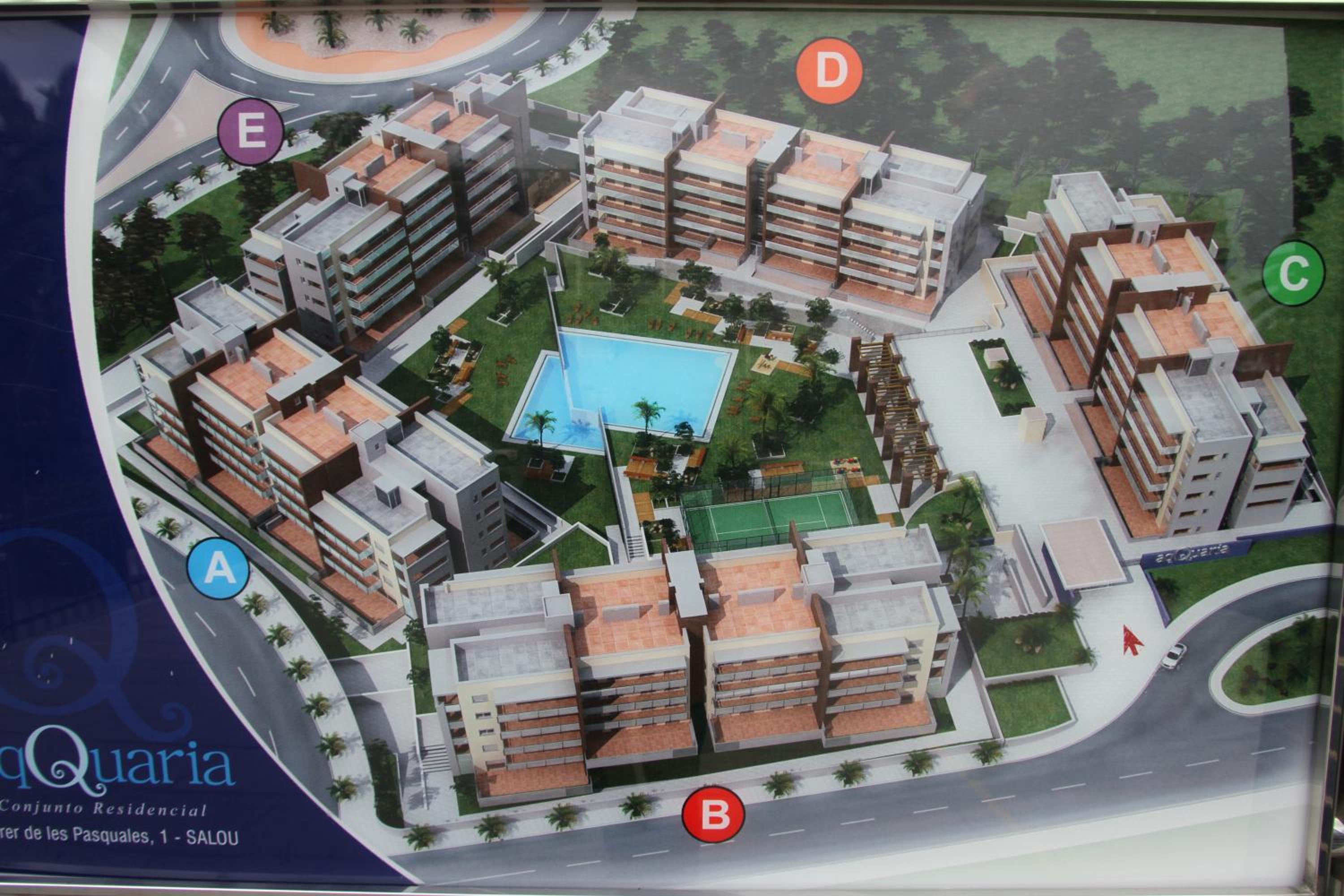 For a Stay Aqquaria Deluxe