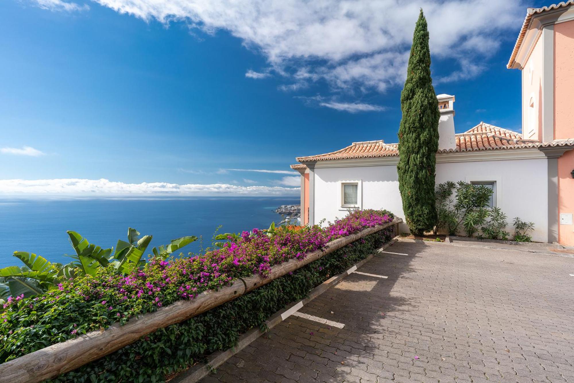 Luxury two bedroom Palheiro Village by Holiday Rental Madeira view 2
