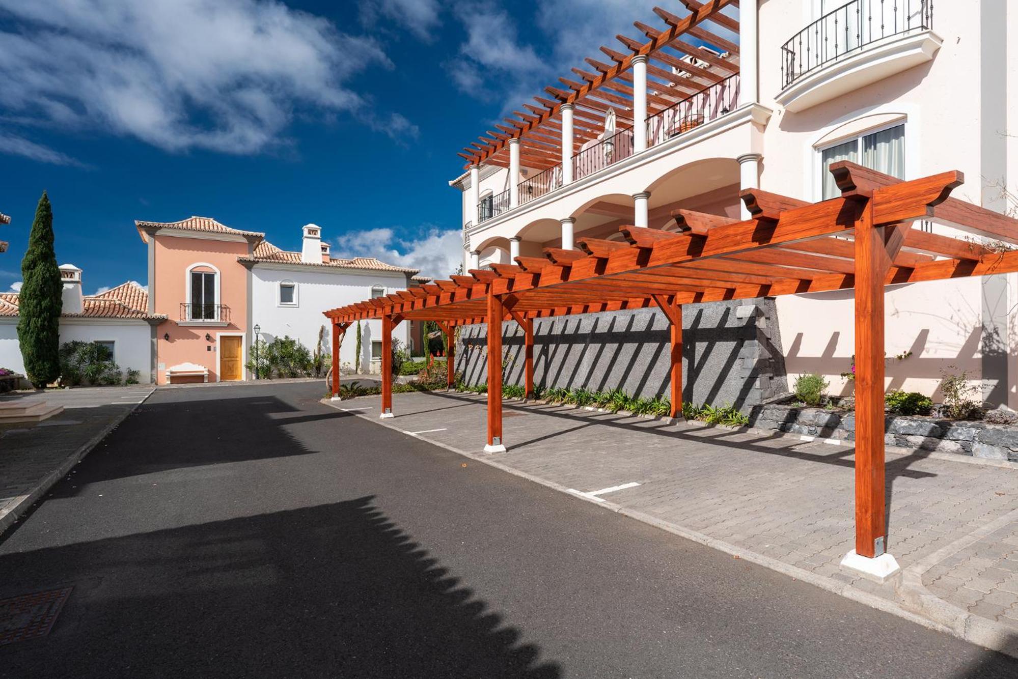 Luxury two bedroom Palheiro Village by Holiday Rental Madeira view 3