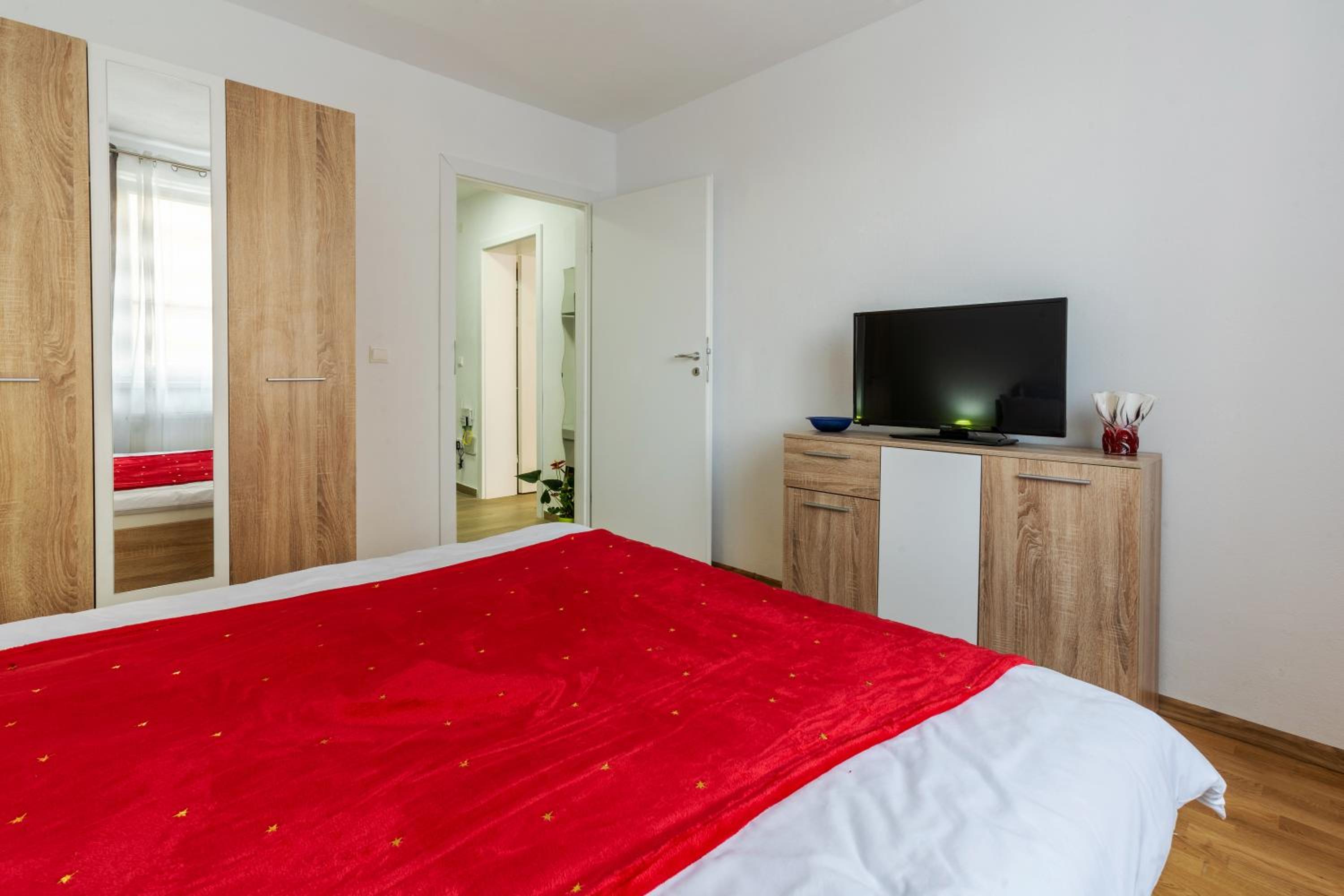 Relax Apartment 2 LYA view 3
