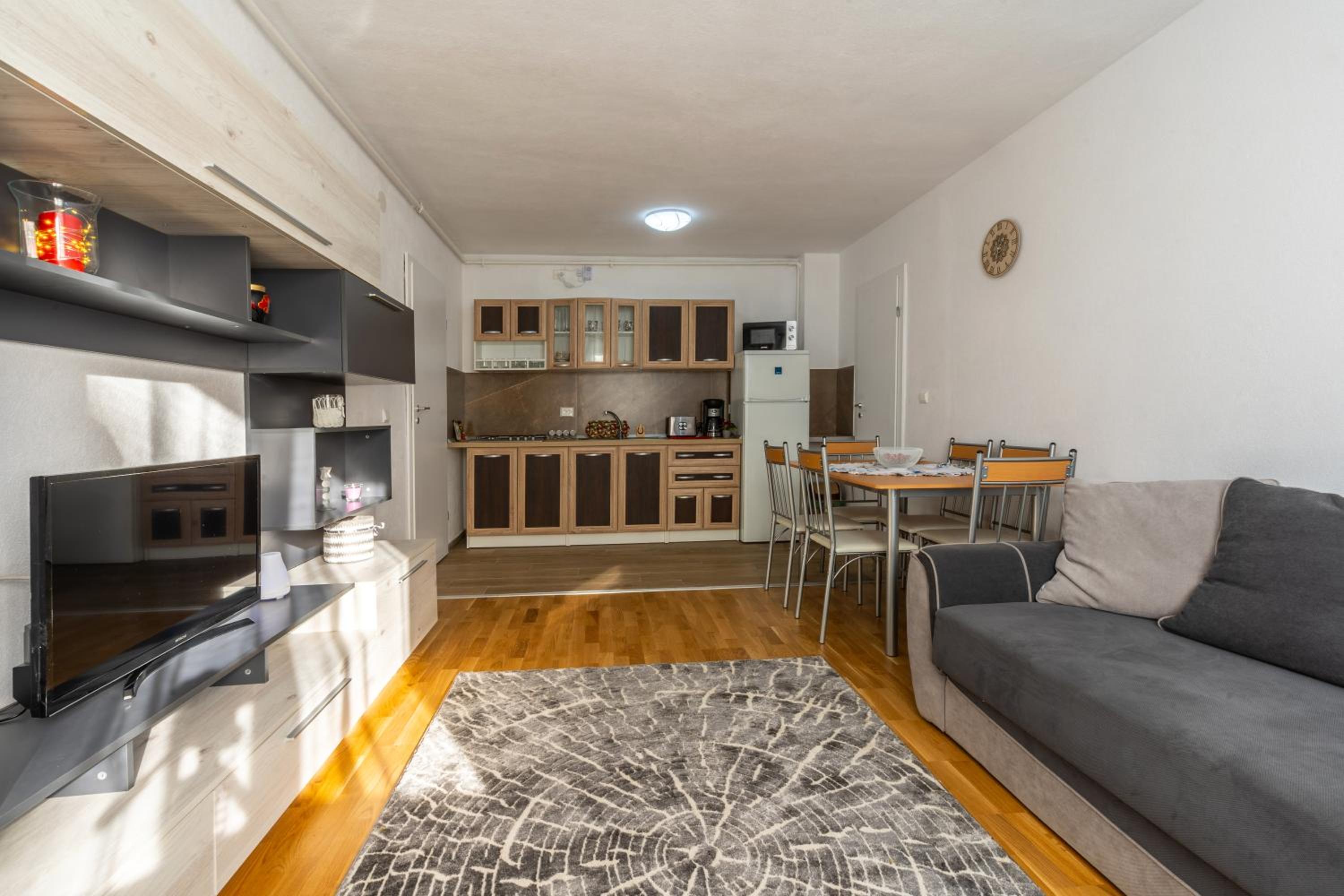 Relax Apartment 2 LYA view 4