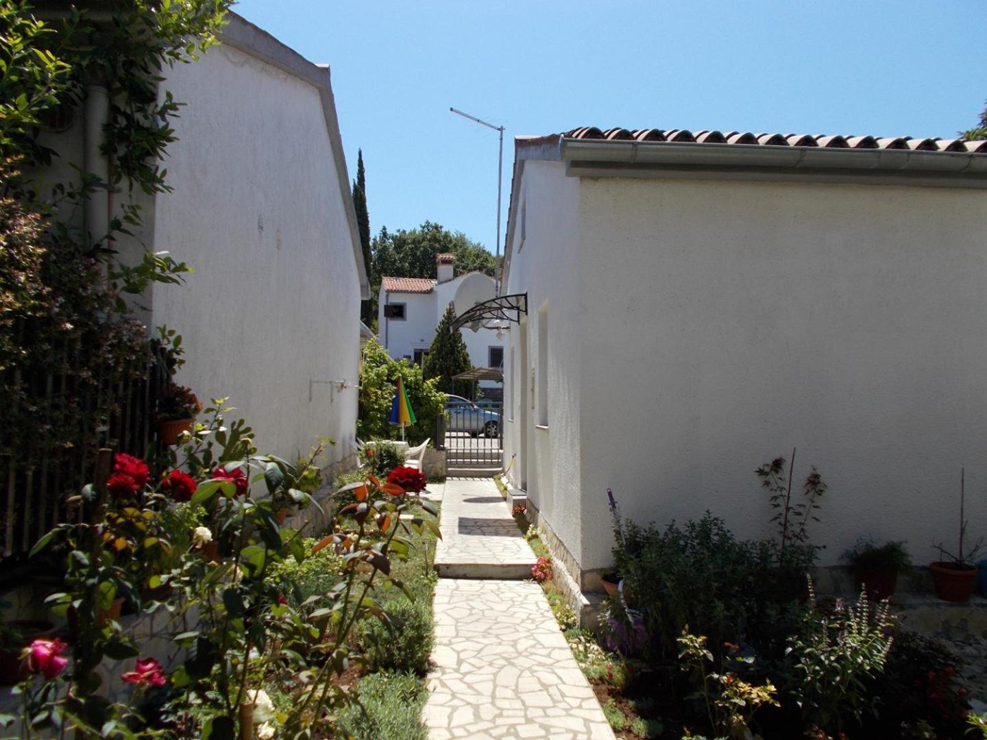 Apartment Dragana FAP 22 green oazis near the beach - Property Image 50