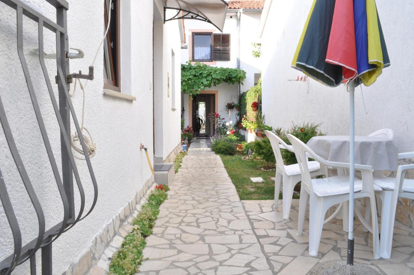 Apartment Dragana FAP 22 green oazis near the beach - Property Image 49