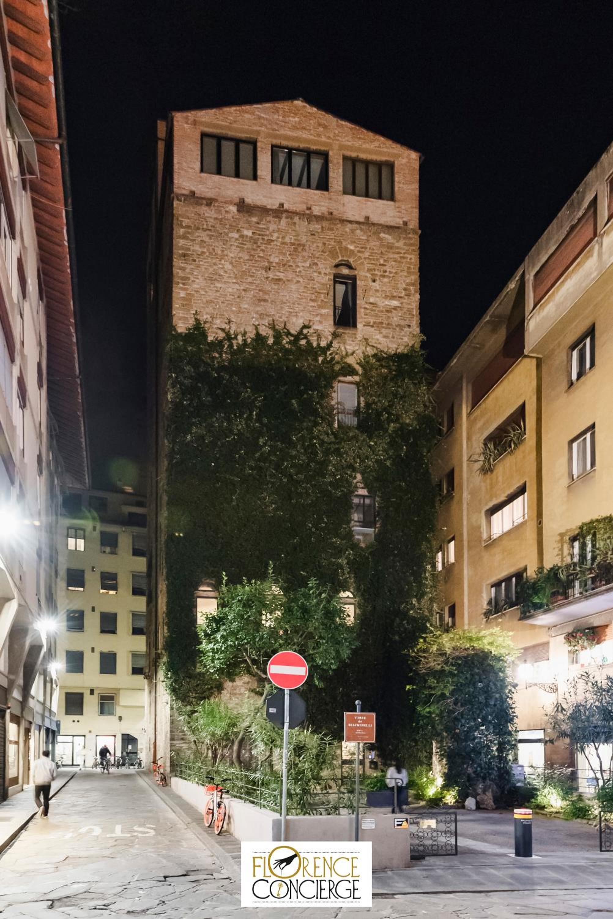 TWO TOWERS-Ramaglianti & Belfredelli