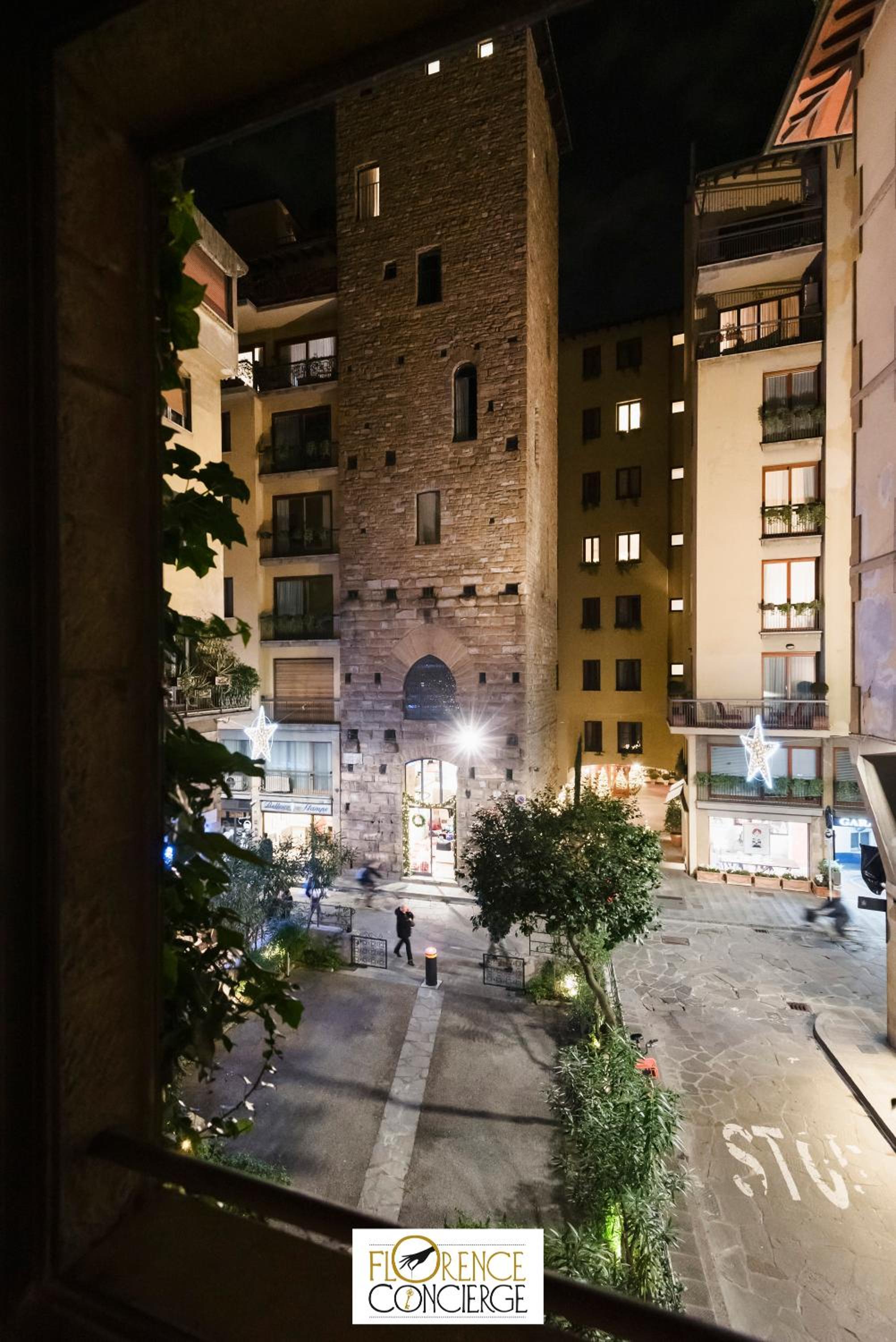 TWO TOWERS-Ramaglianti & Belfredelli