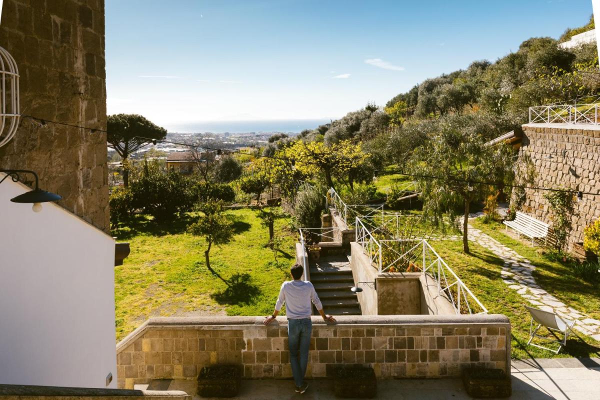 Monticelli Mansion