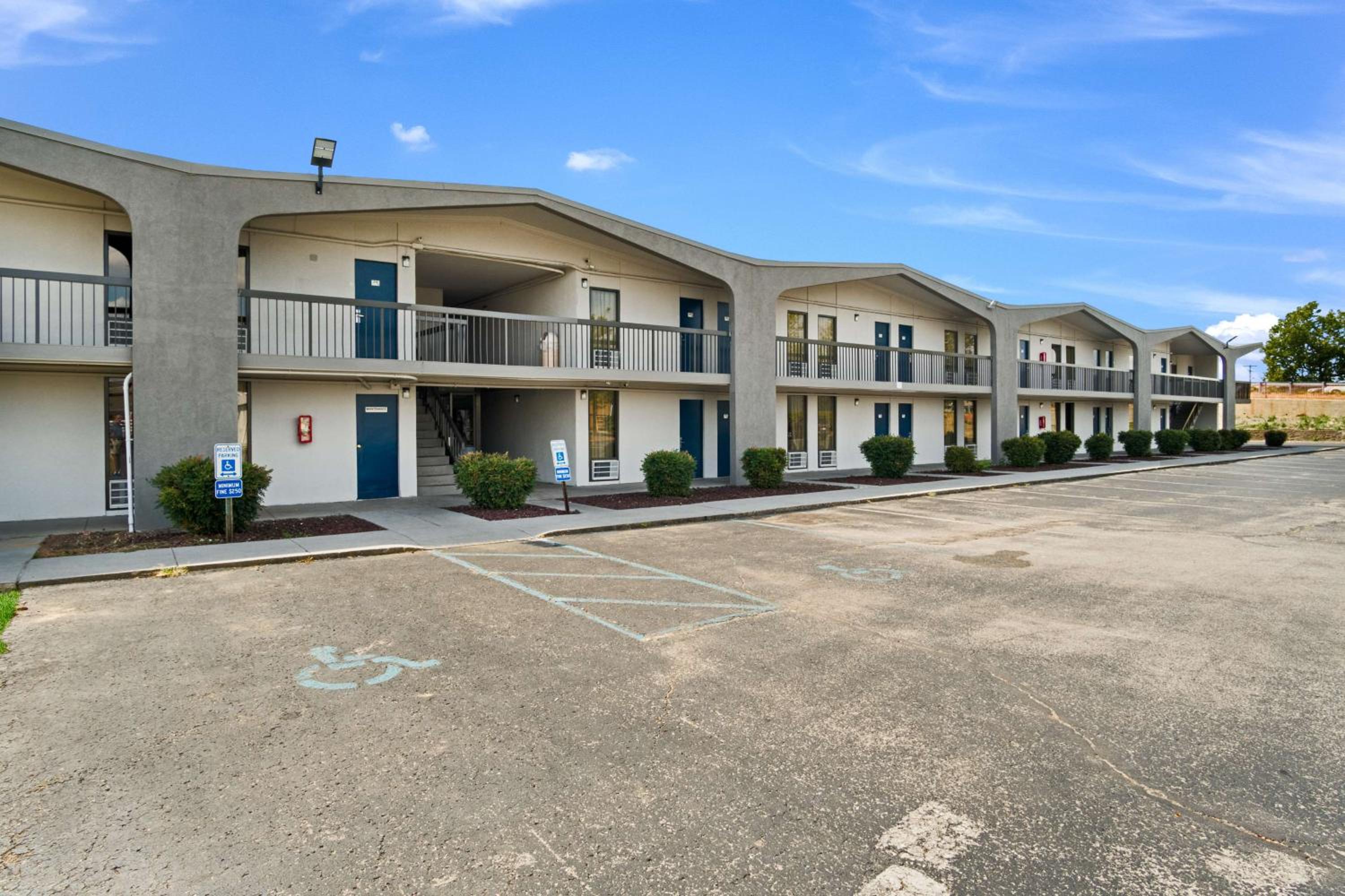 Lexington Vacations - Motel 6-Lexington, KY - Airport - Property Image 26