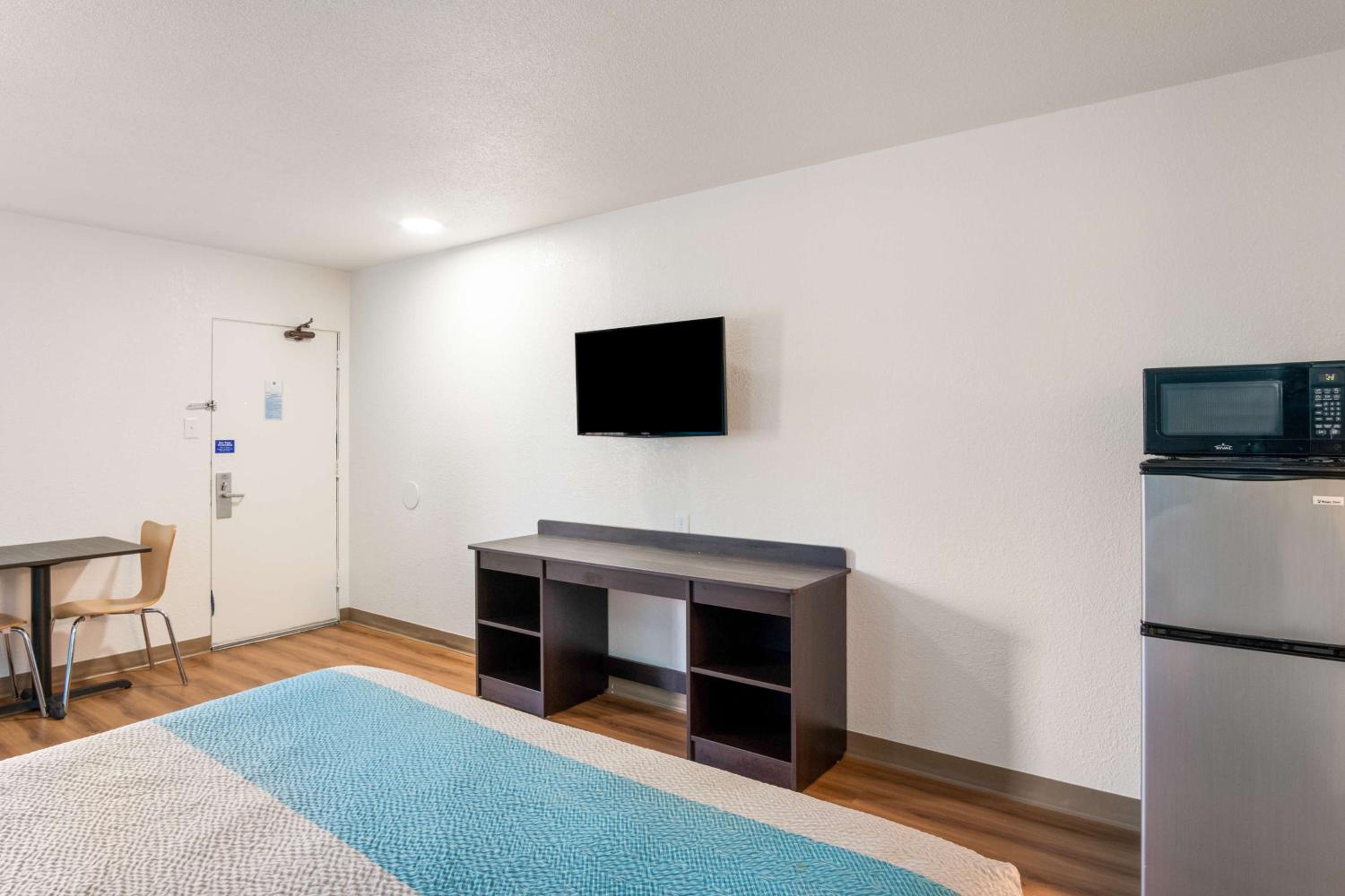 Lexington Vacations - Motel 6-Lexington, KY - Airport - Property Image 36