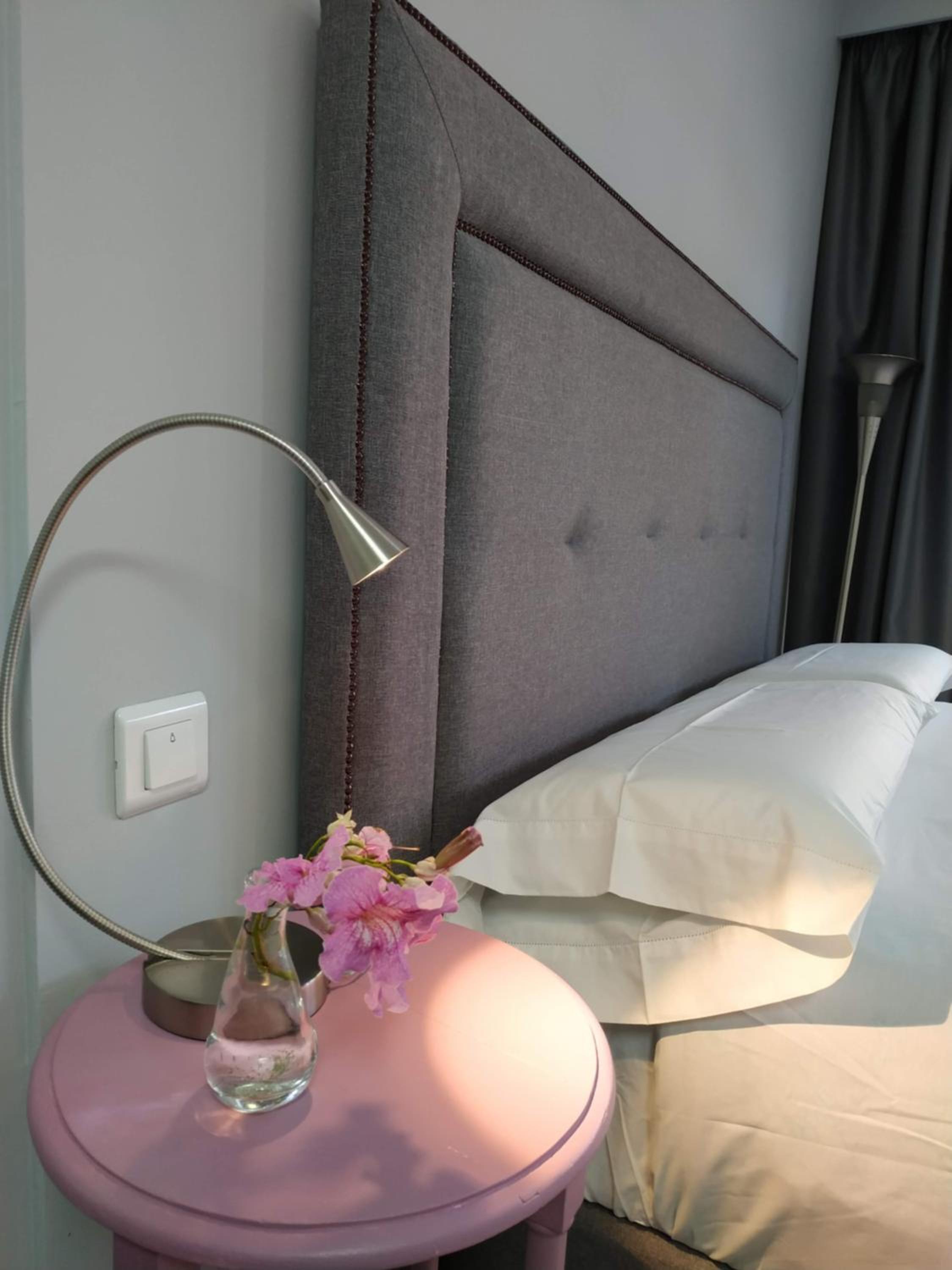 Kentia Rooms