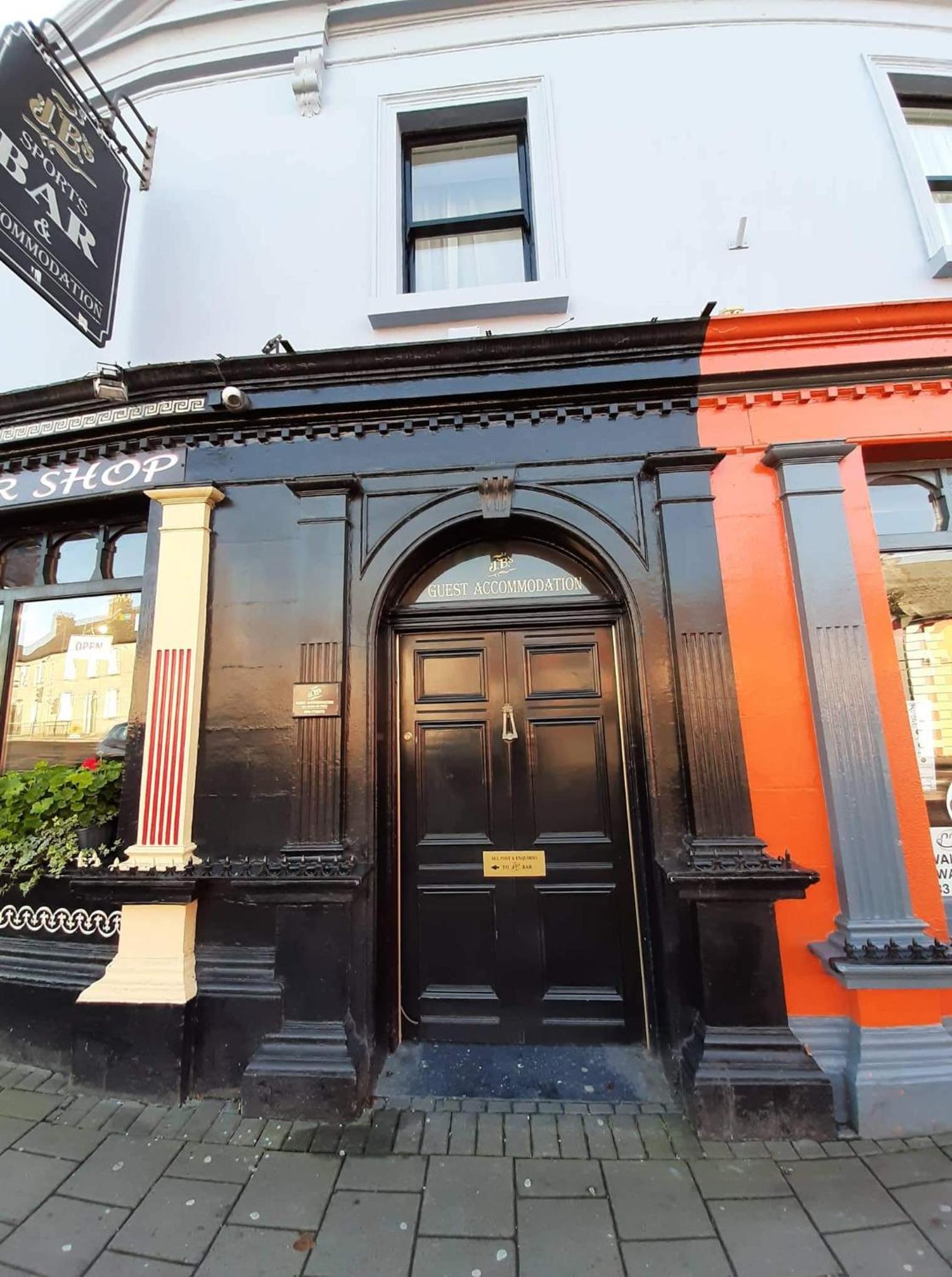 JBs Bar & Guest Accommodation