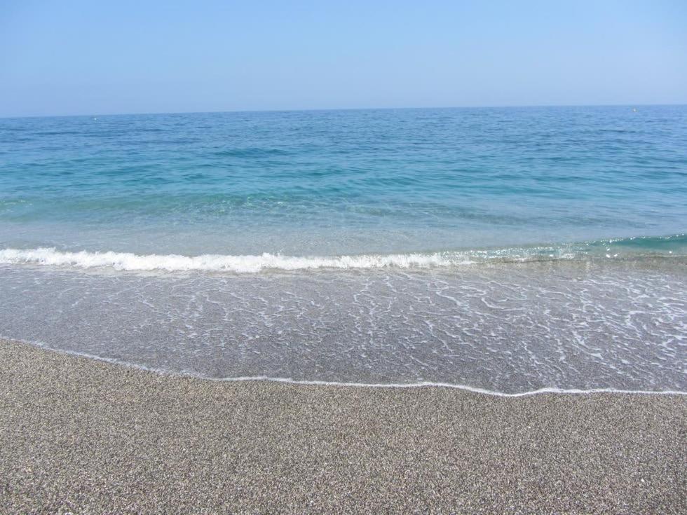 Personal y coqueto en primerísima línea de playa, en la Costa del Sol. Puerto De La Duquesa view 4