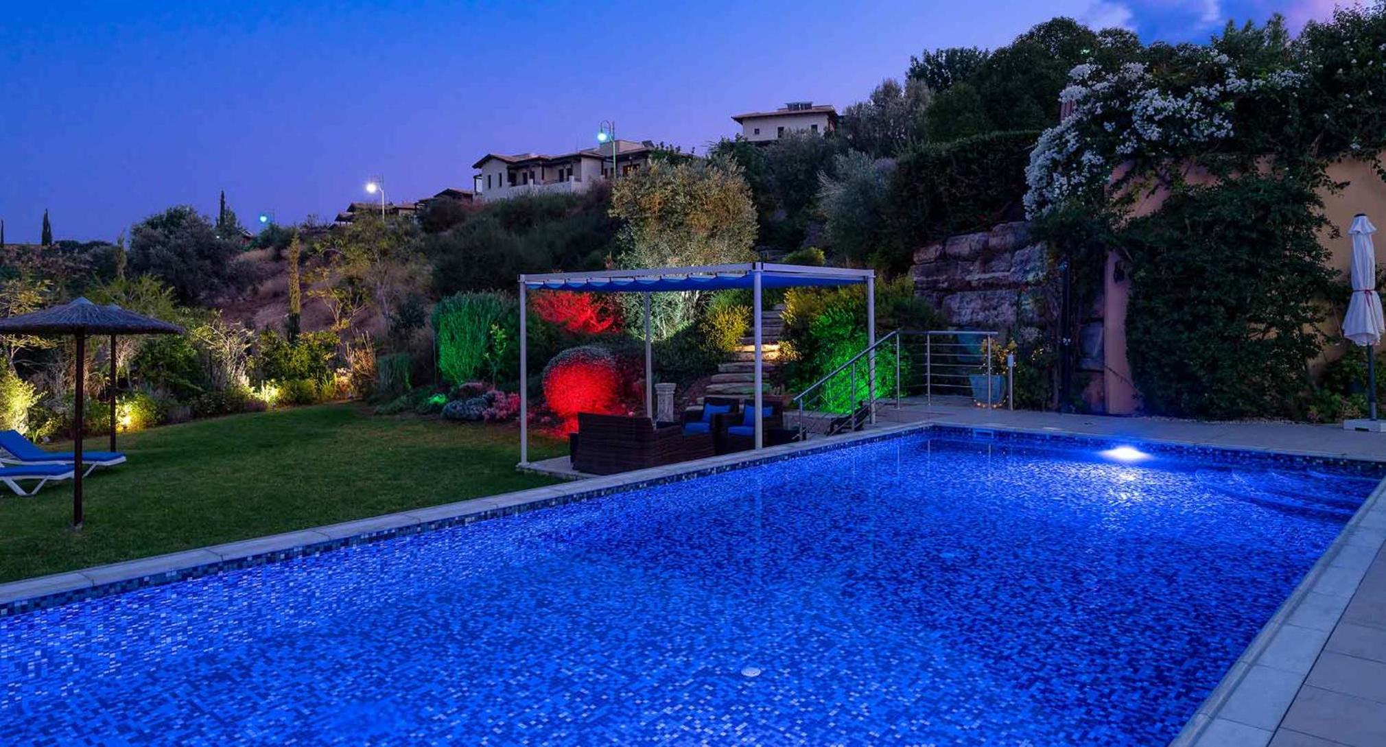 3 bedroom Villa Eleyjo with stunning private pool, Aphrodite Hills Resort
