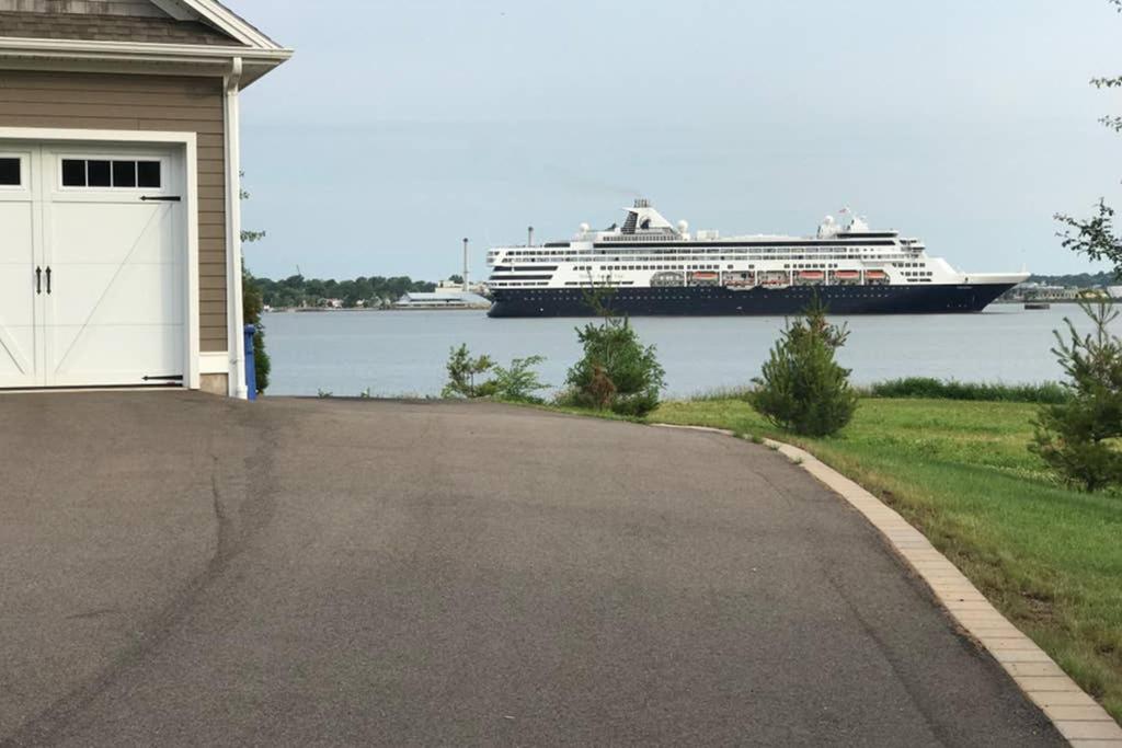 Scenic Harbour View House Waterfront