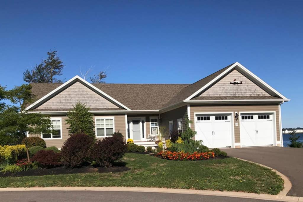 Scenic Harbour View House Waterfront