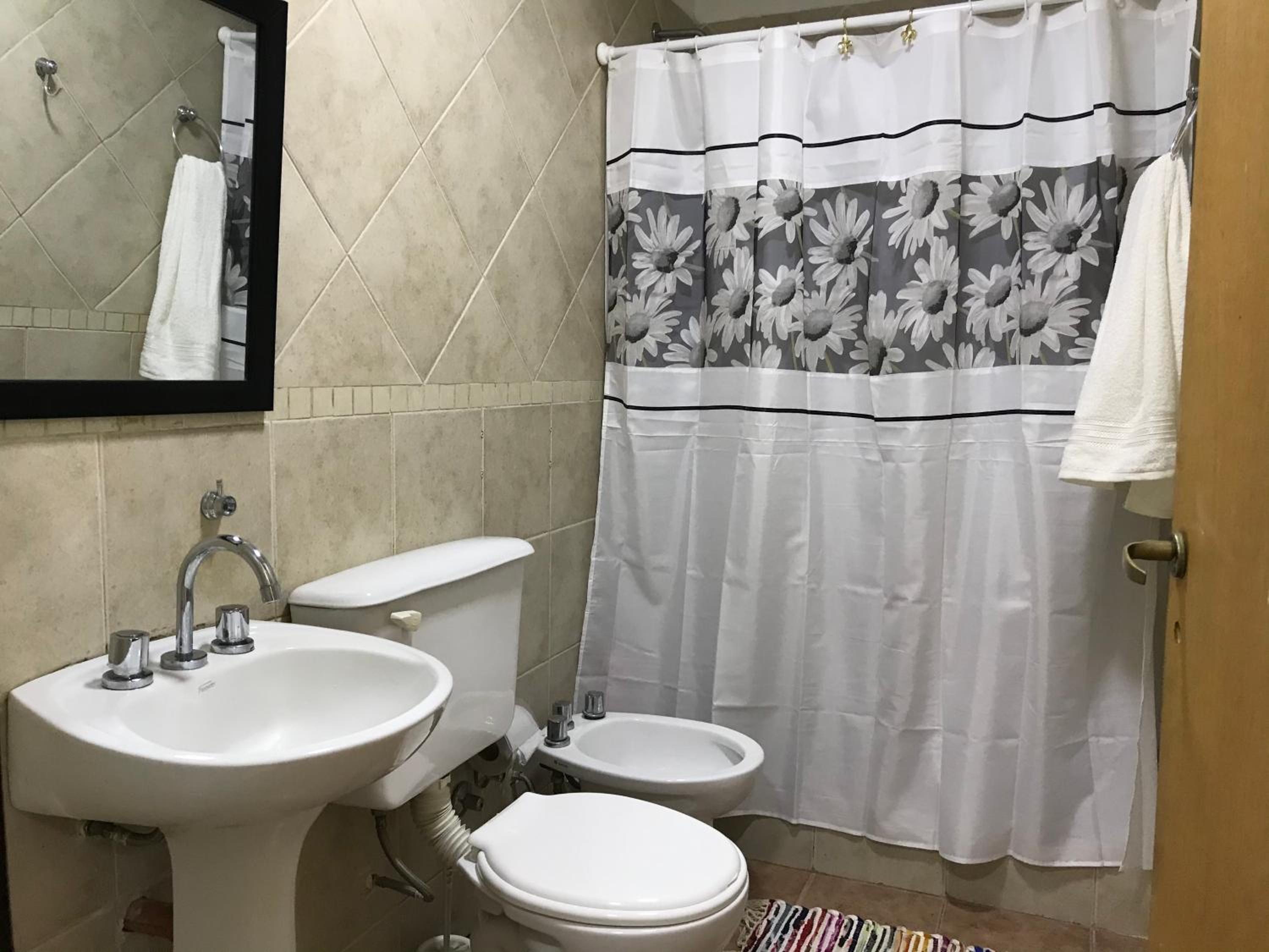 Cares Apartament, Morón, Buenos Aires