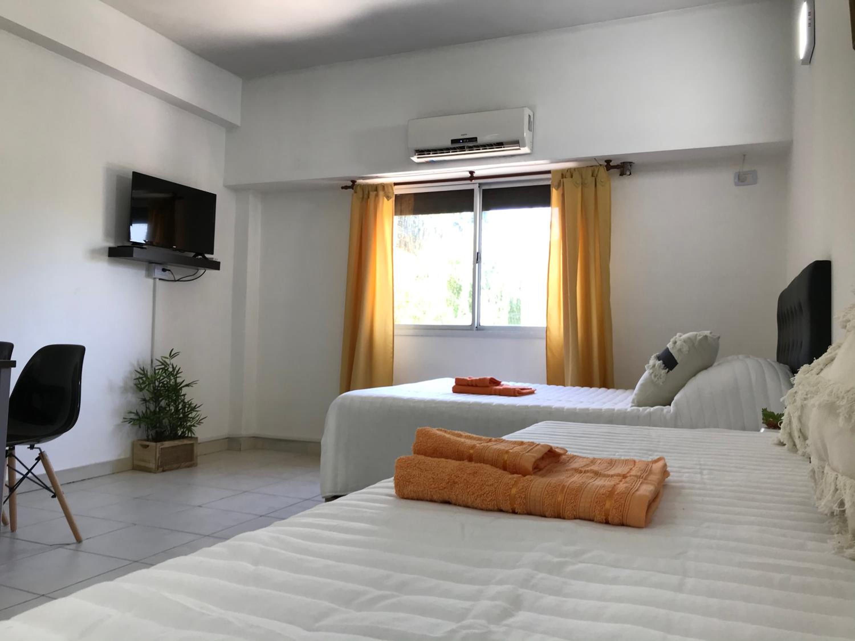 Cares Apartament, Morón, Buenos Aires