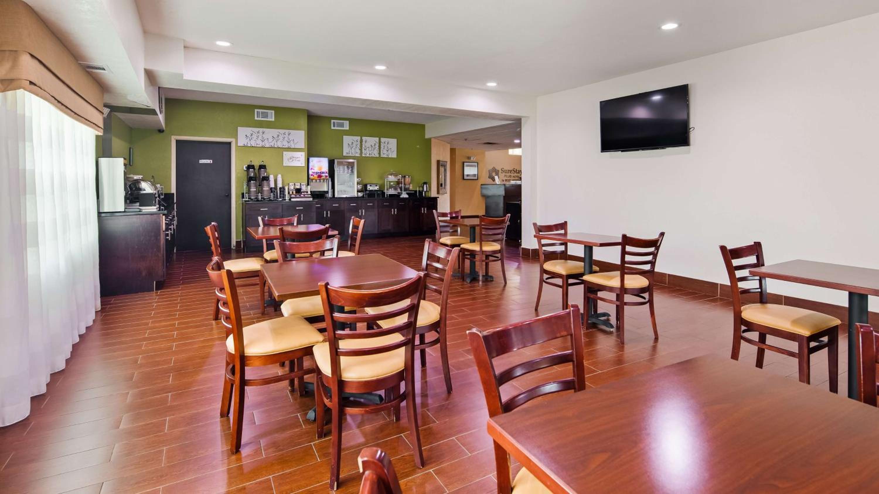Macon Vacations - SureStay Plus Hotel by Best Western Macon West - Property Image 21
