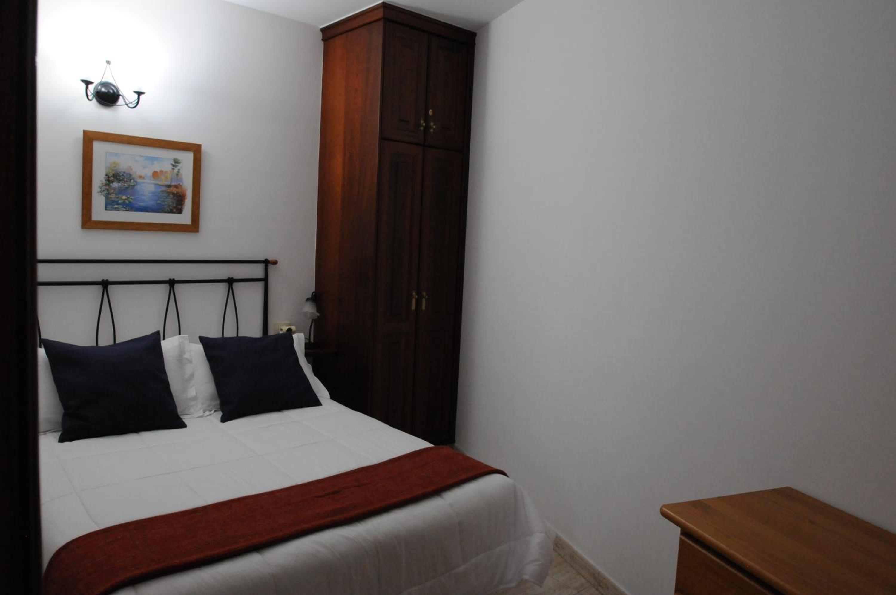 Apartamentos Edalmar view 2
