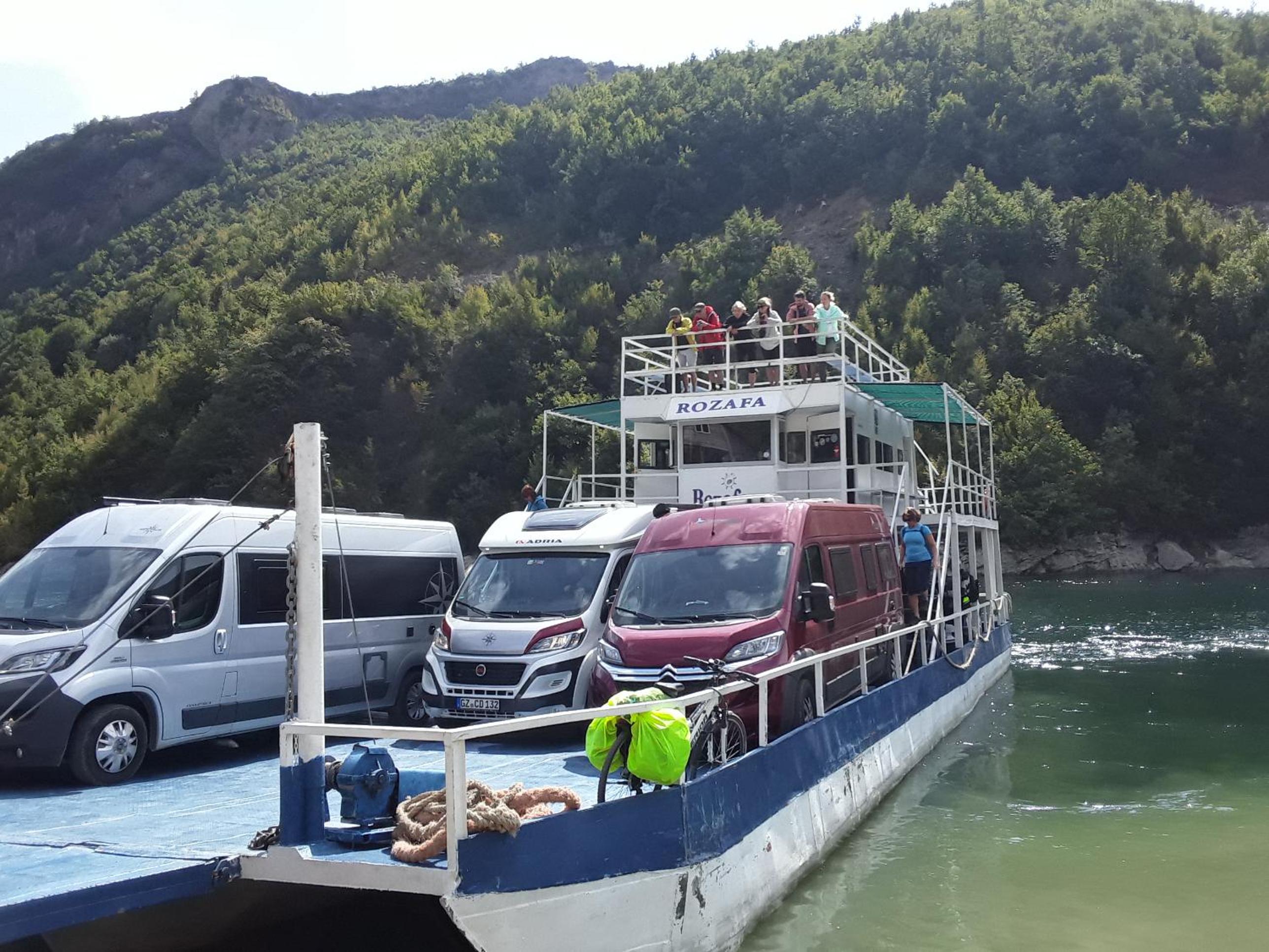 Rozafa Ferry & Accommodation