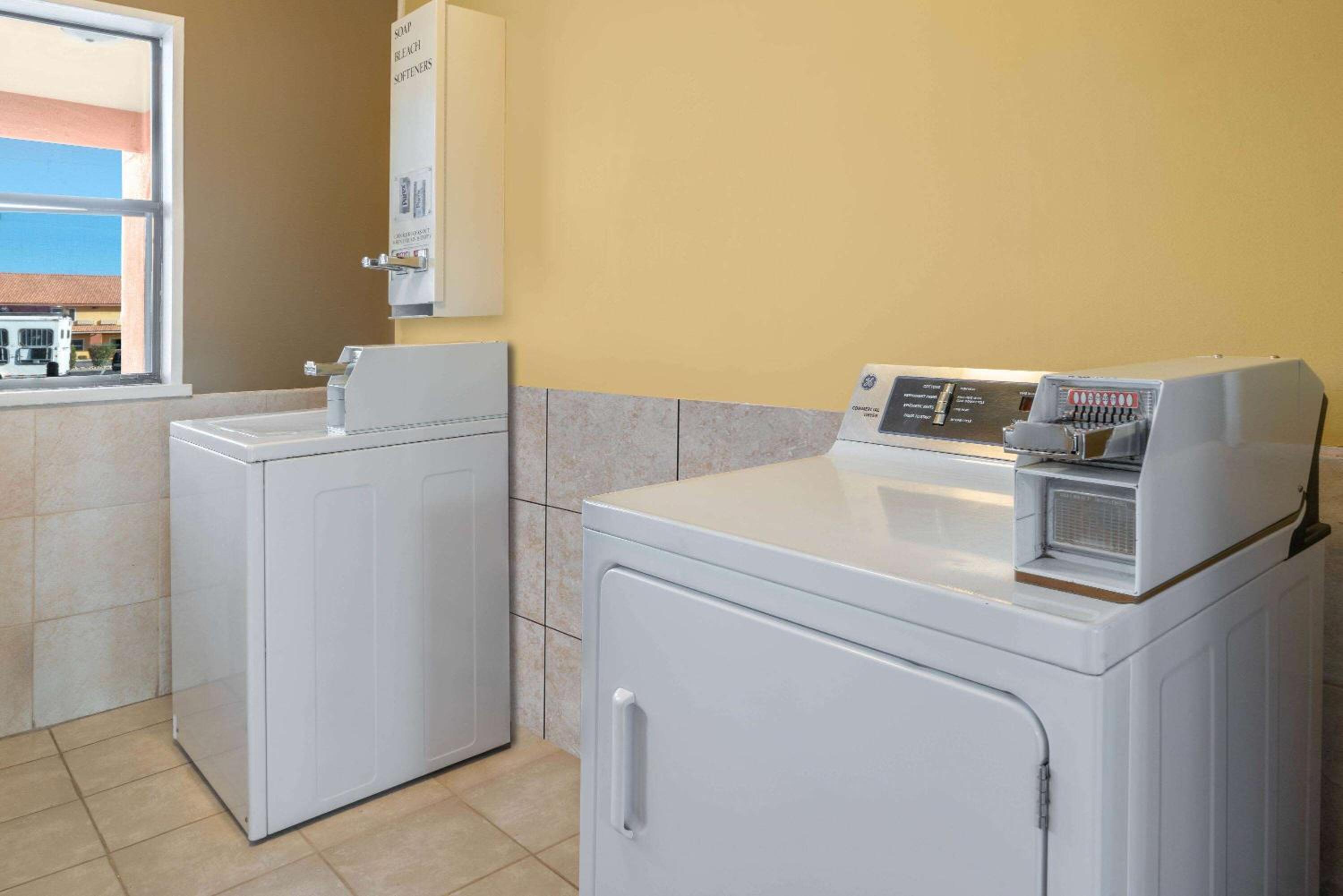 Grants Vacations - Days Inn by Wyndham Grants - Property Image 12