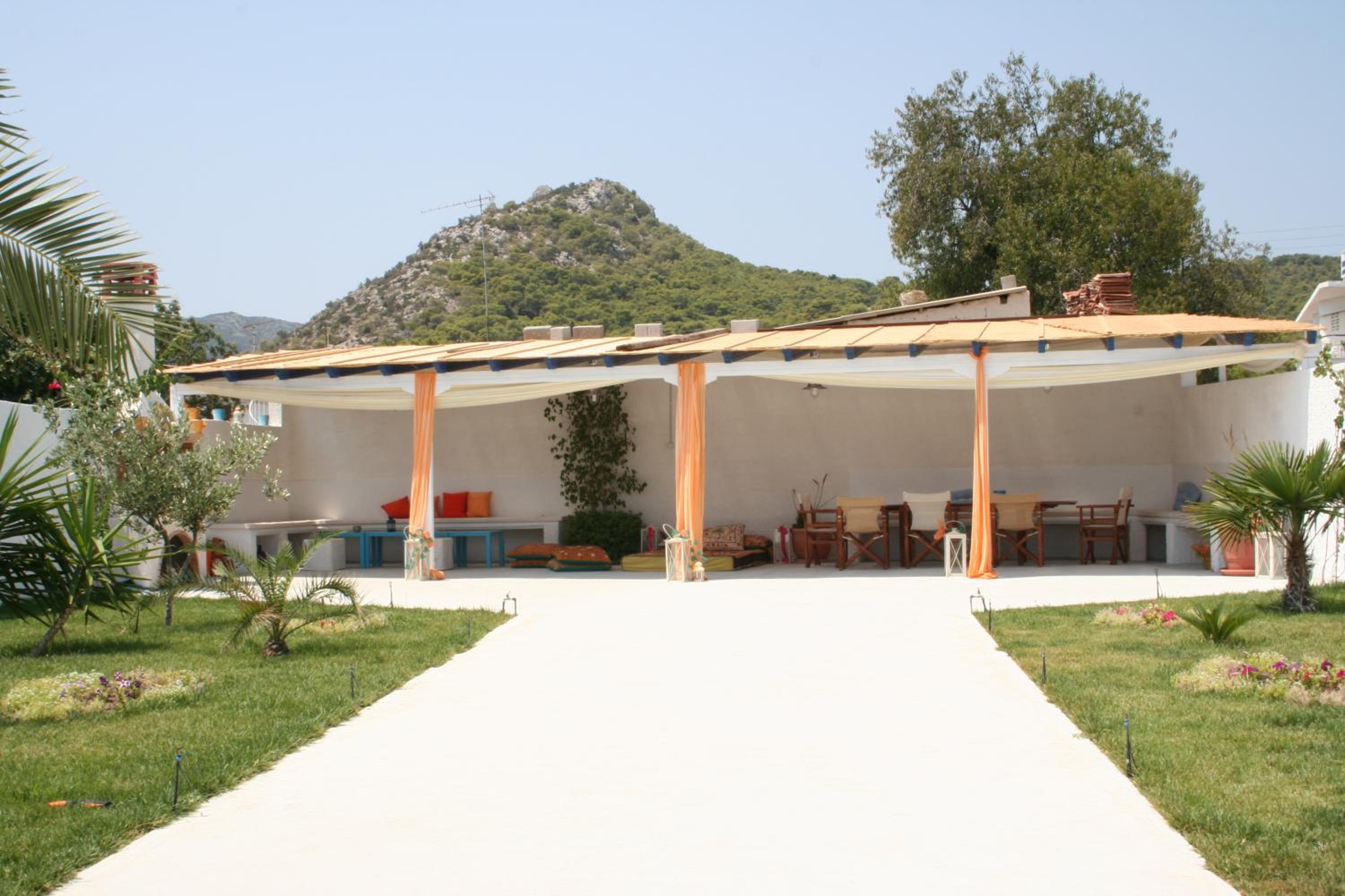 outdoor BBQ area
