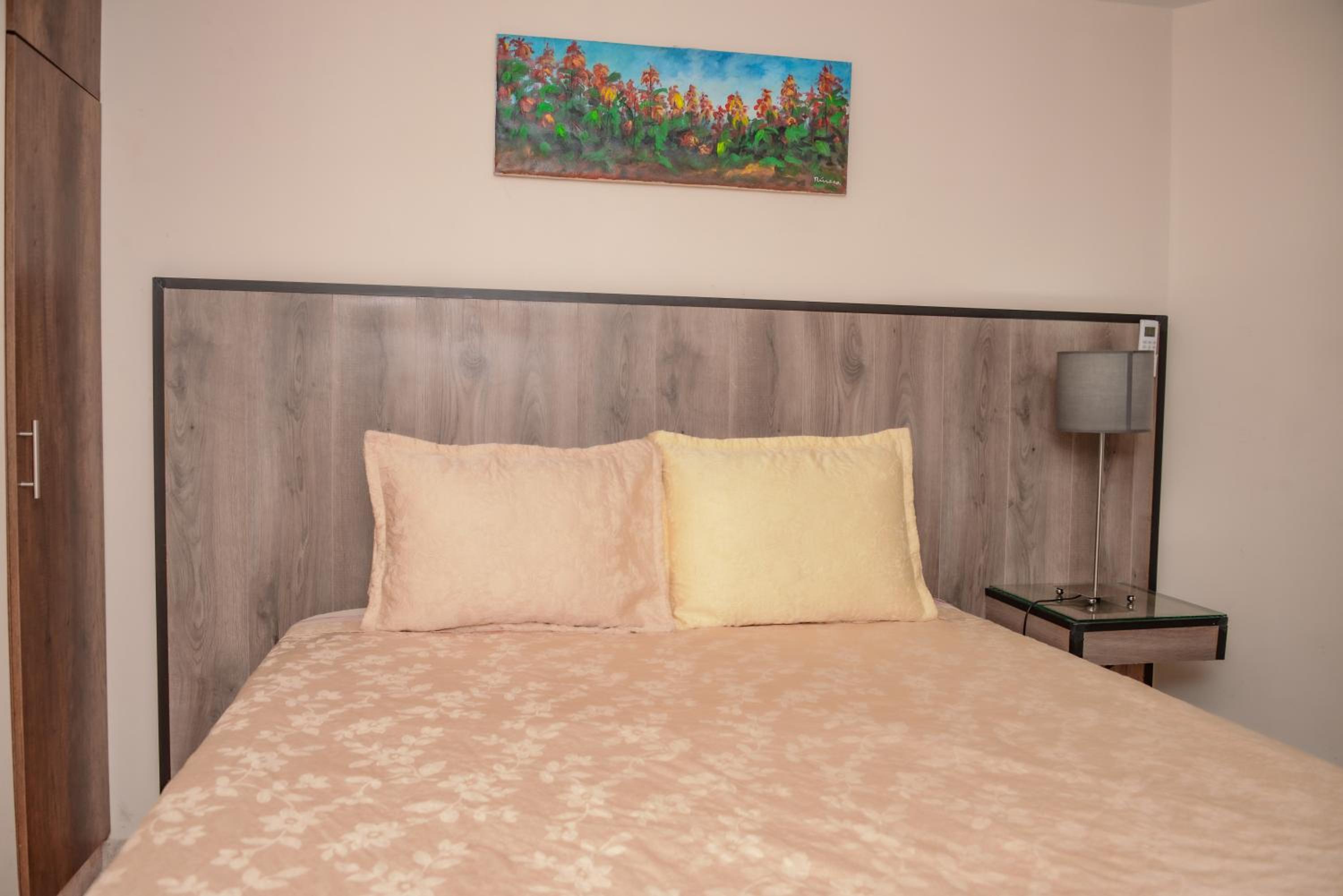 The 9's Apartahotel