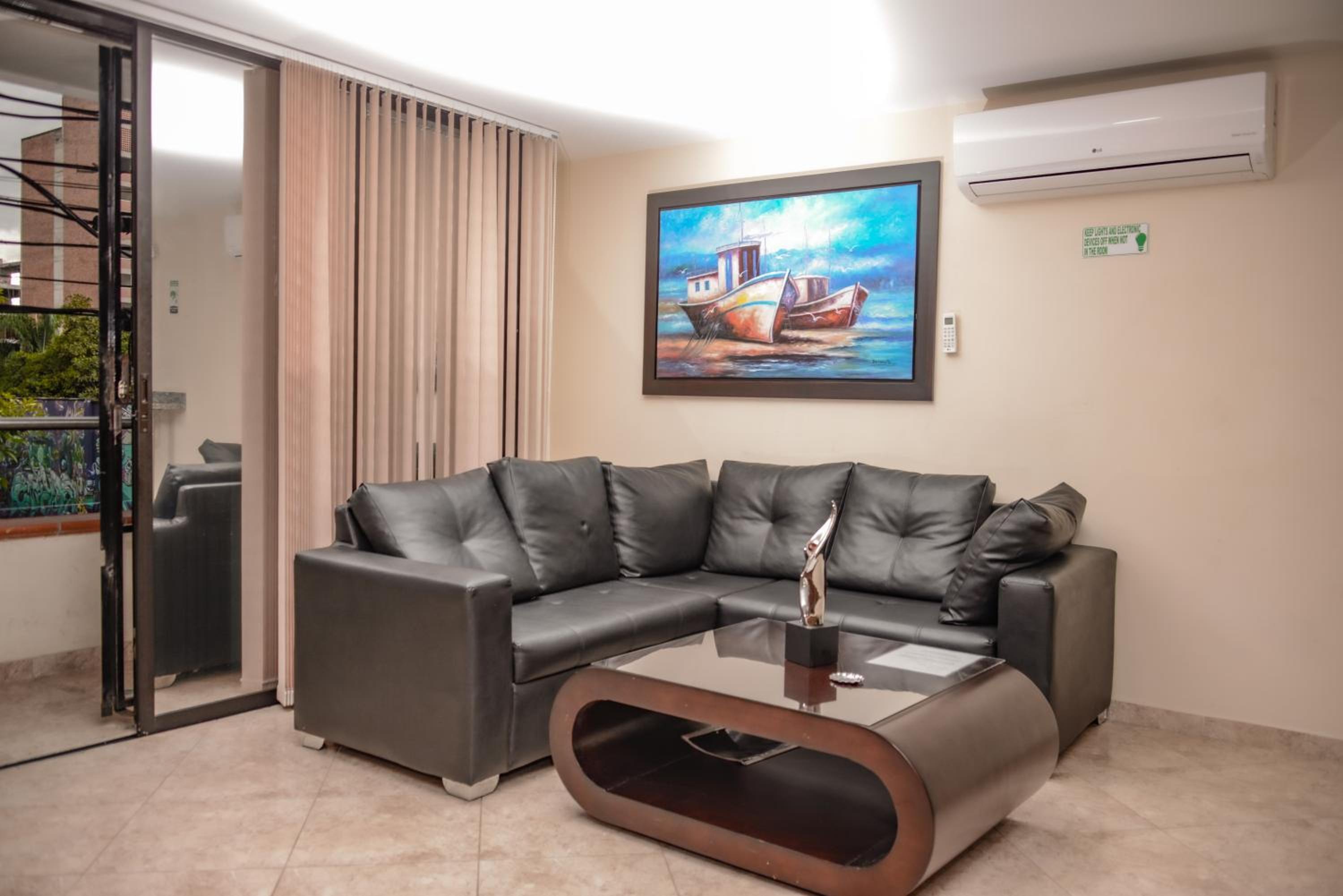 The 9's Apartahotel
