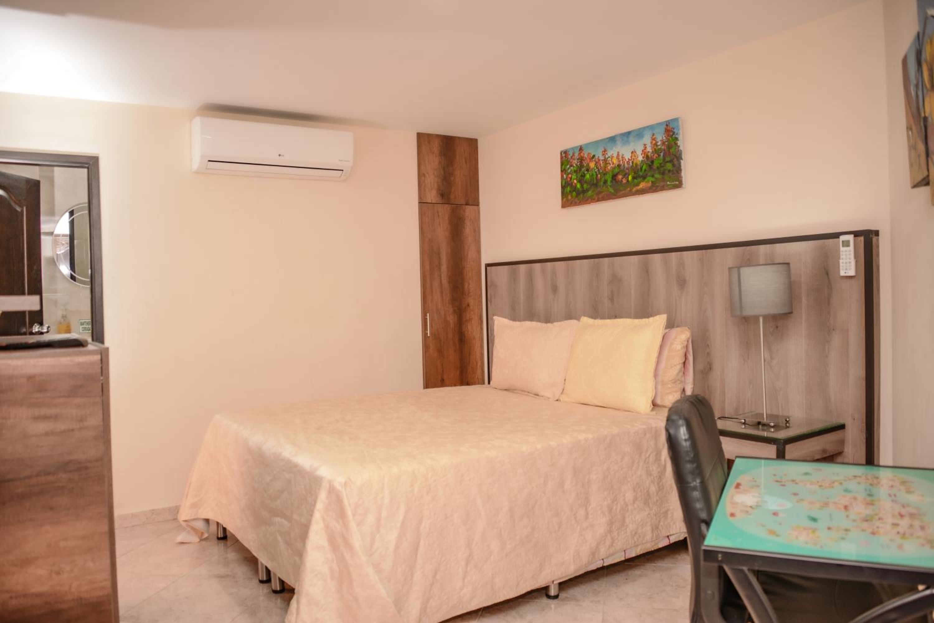 The 9's Apartahotel