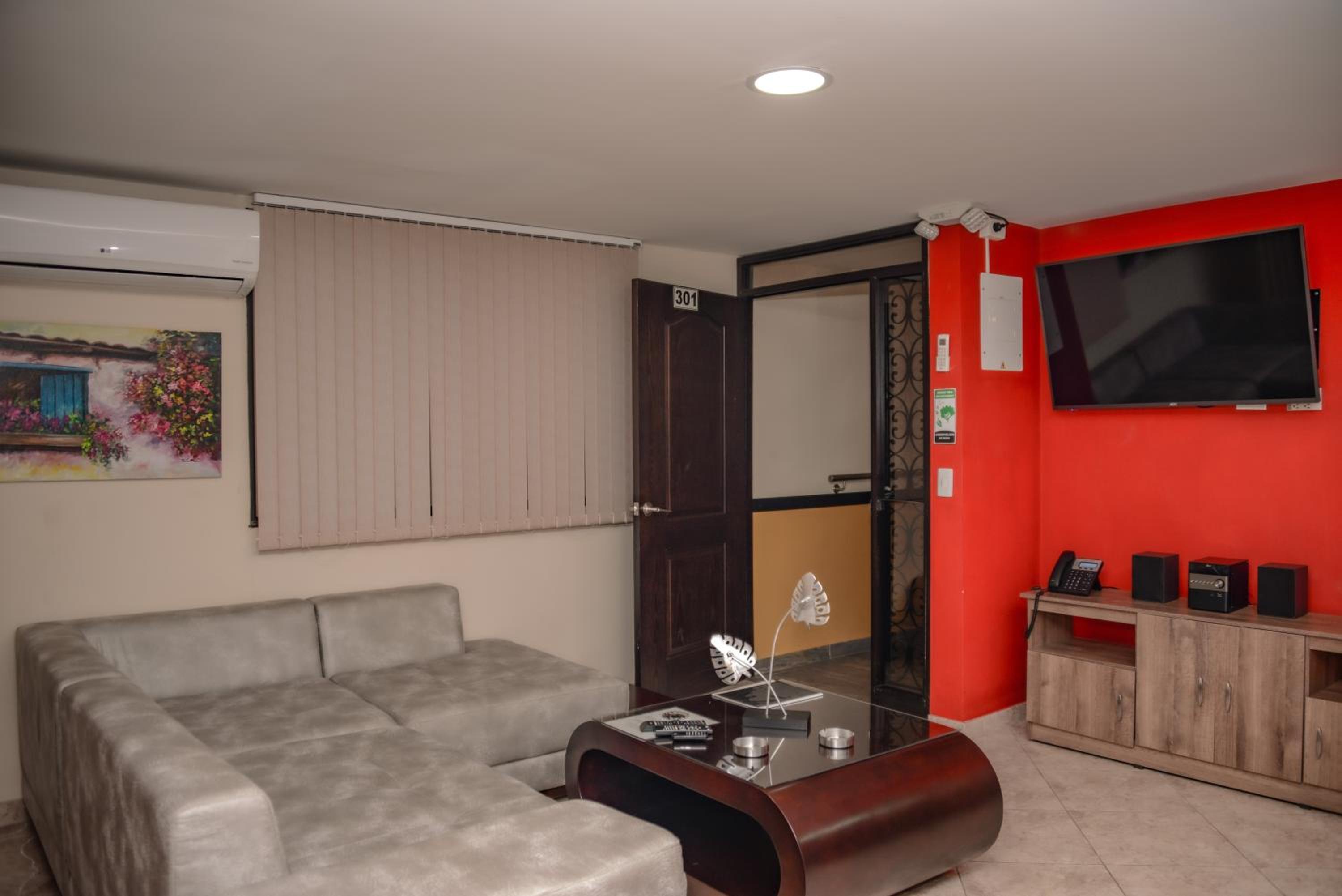 The 9's Apartahotel