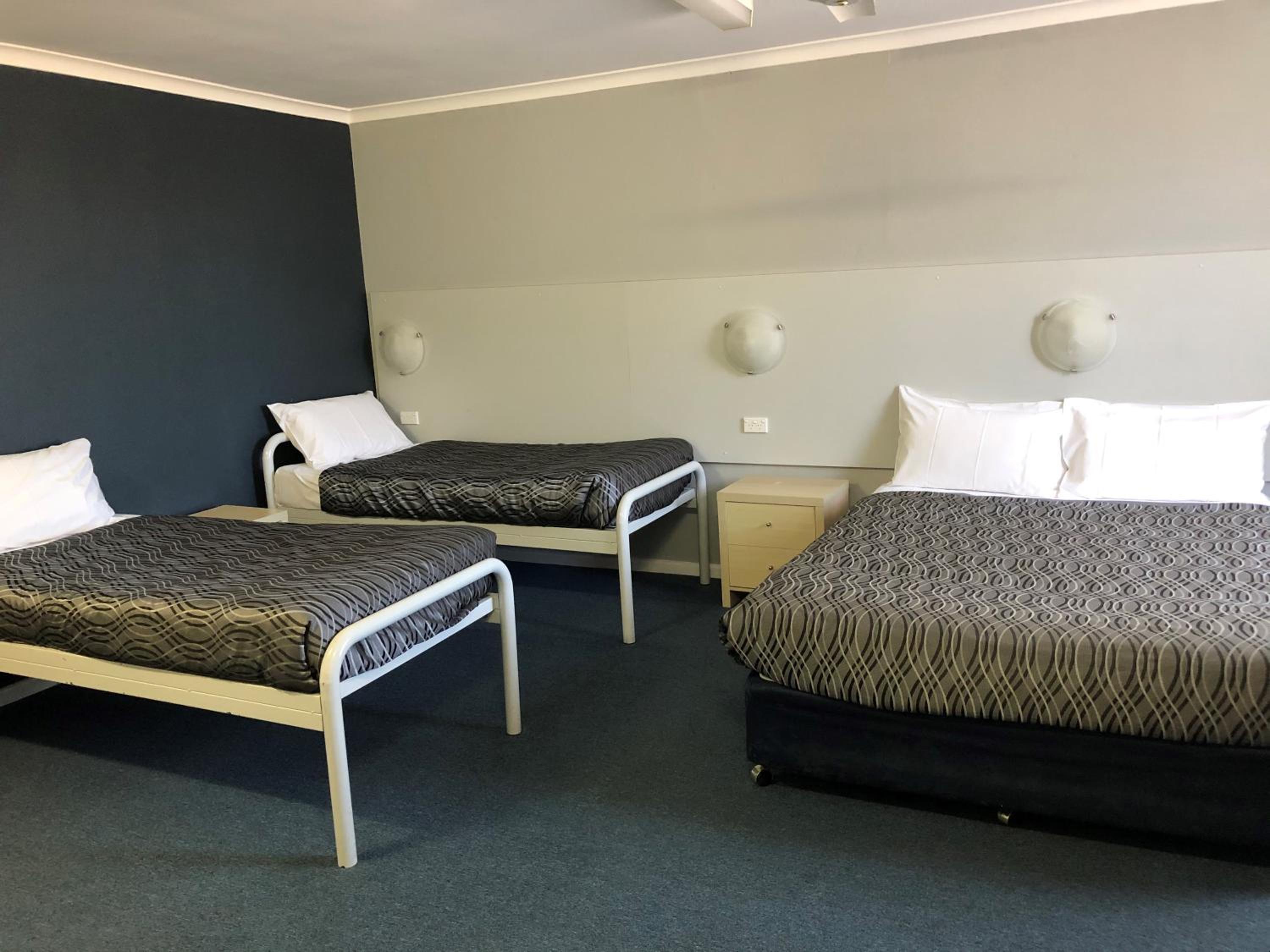 The Palms Motel- Formerly Flinders Motel