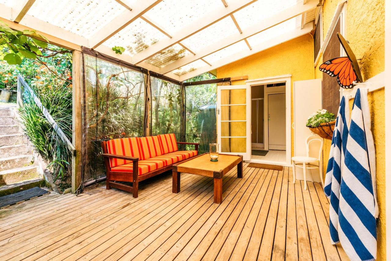 Sunshine Cottage by the Sea - Stay Waiheke view 2