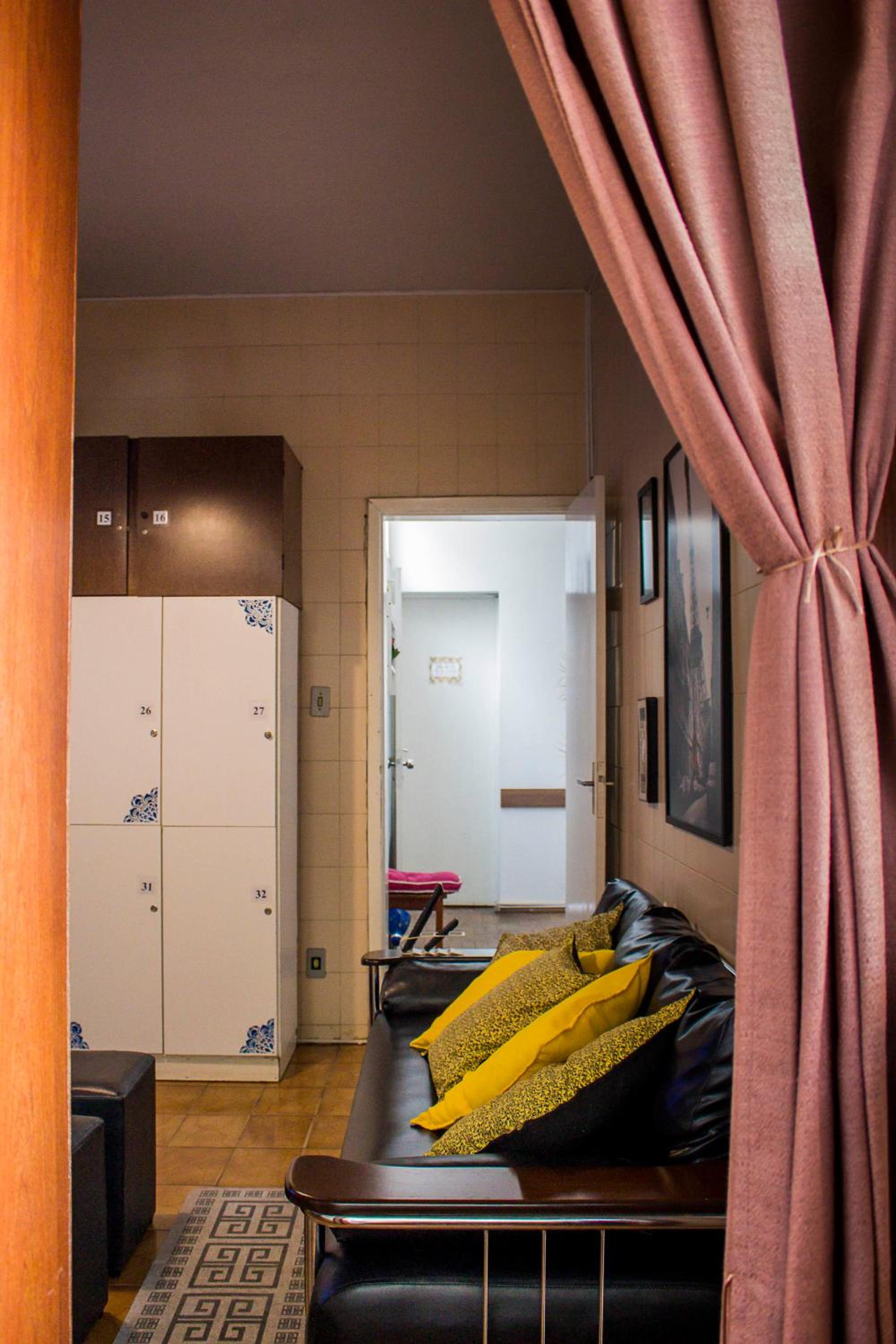 Flor de Lis Hostel