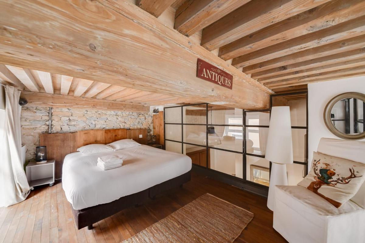 GuestReady - MAGNIFICENT DUPLEX CANUT HYPERCENTRE photo 5