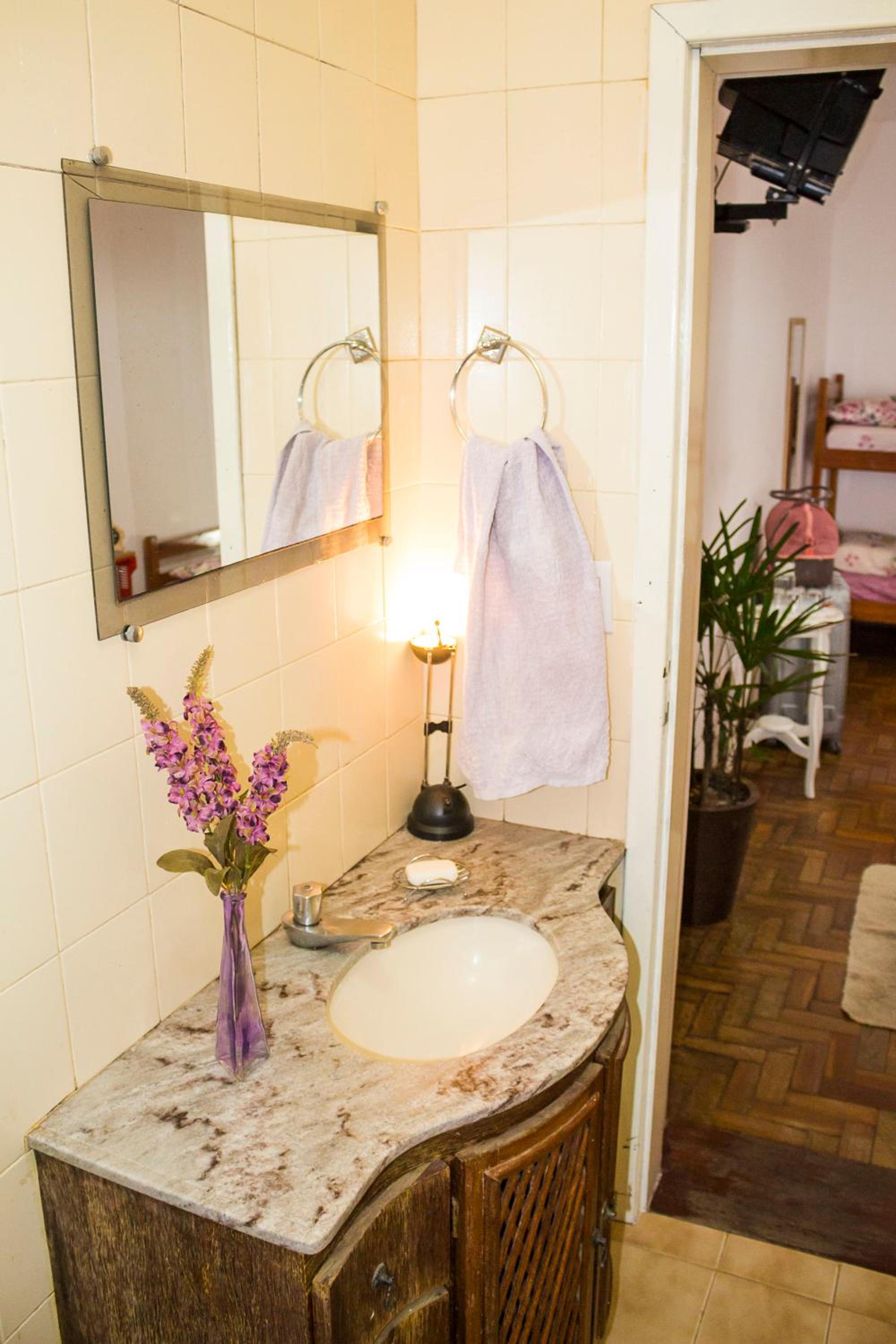 Flor de Lis Hostel