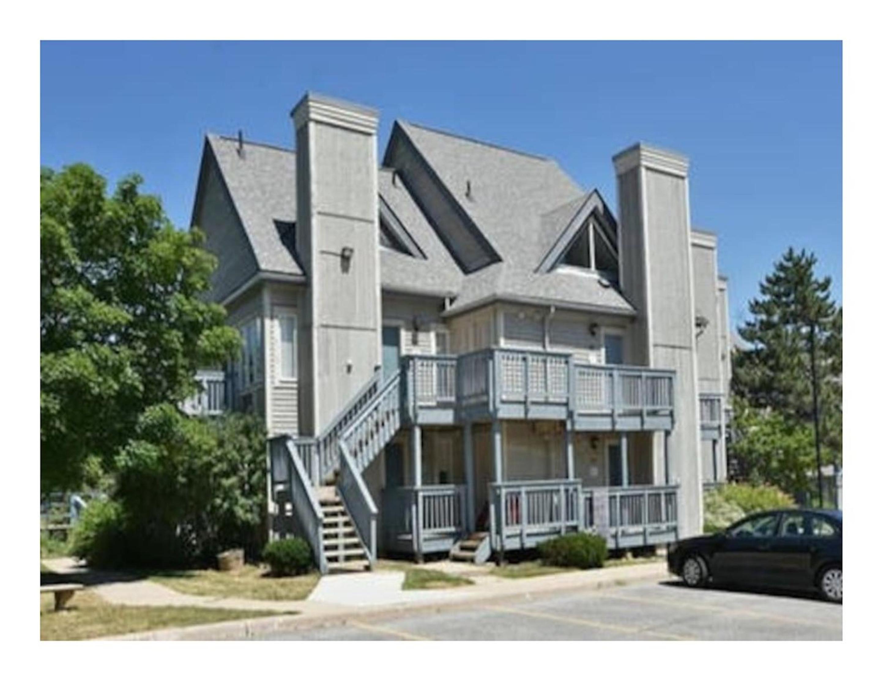 Hotel Artistic Hillside Loft