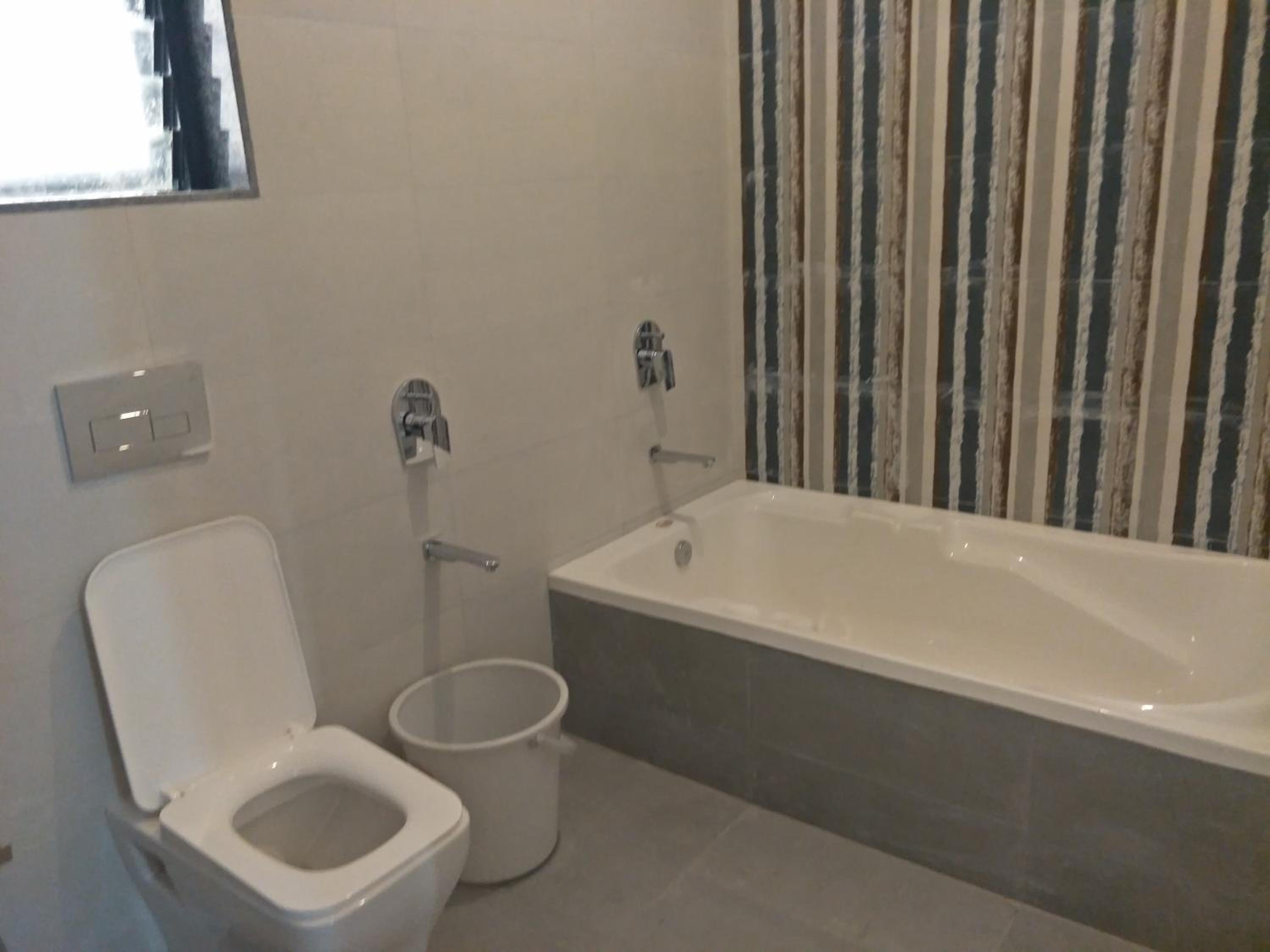 Royal Villa 2 - Luxurious 3BHK Villa with Huge Pvt Swimming Pool view 4