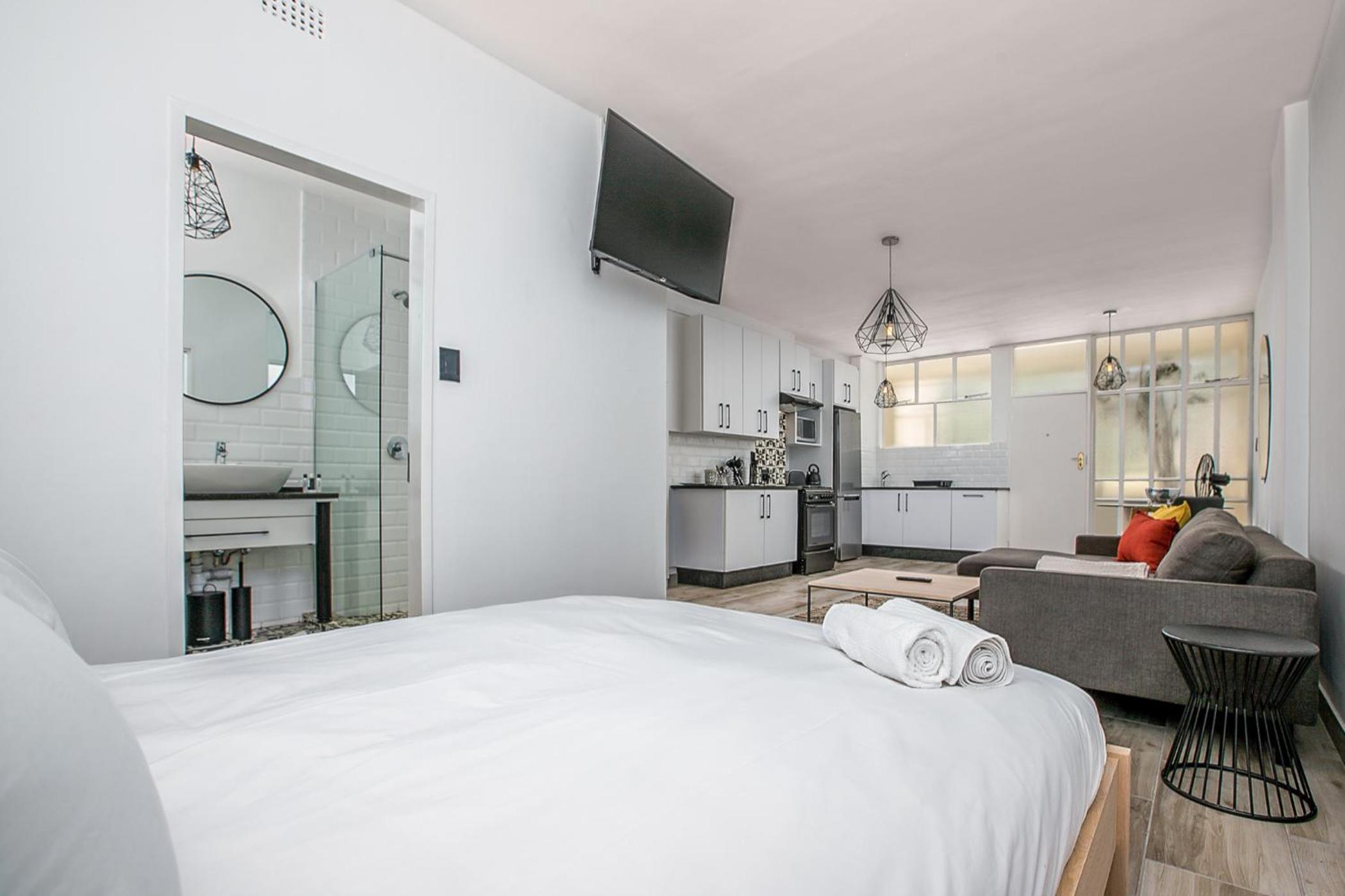 116 Illovo Mews Studio photo 3