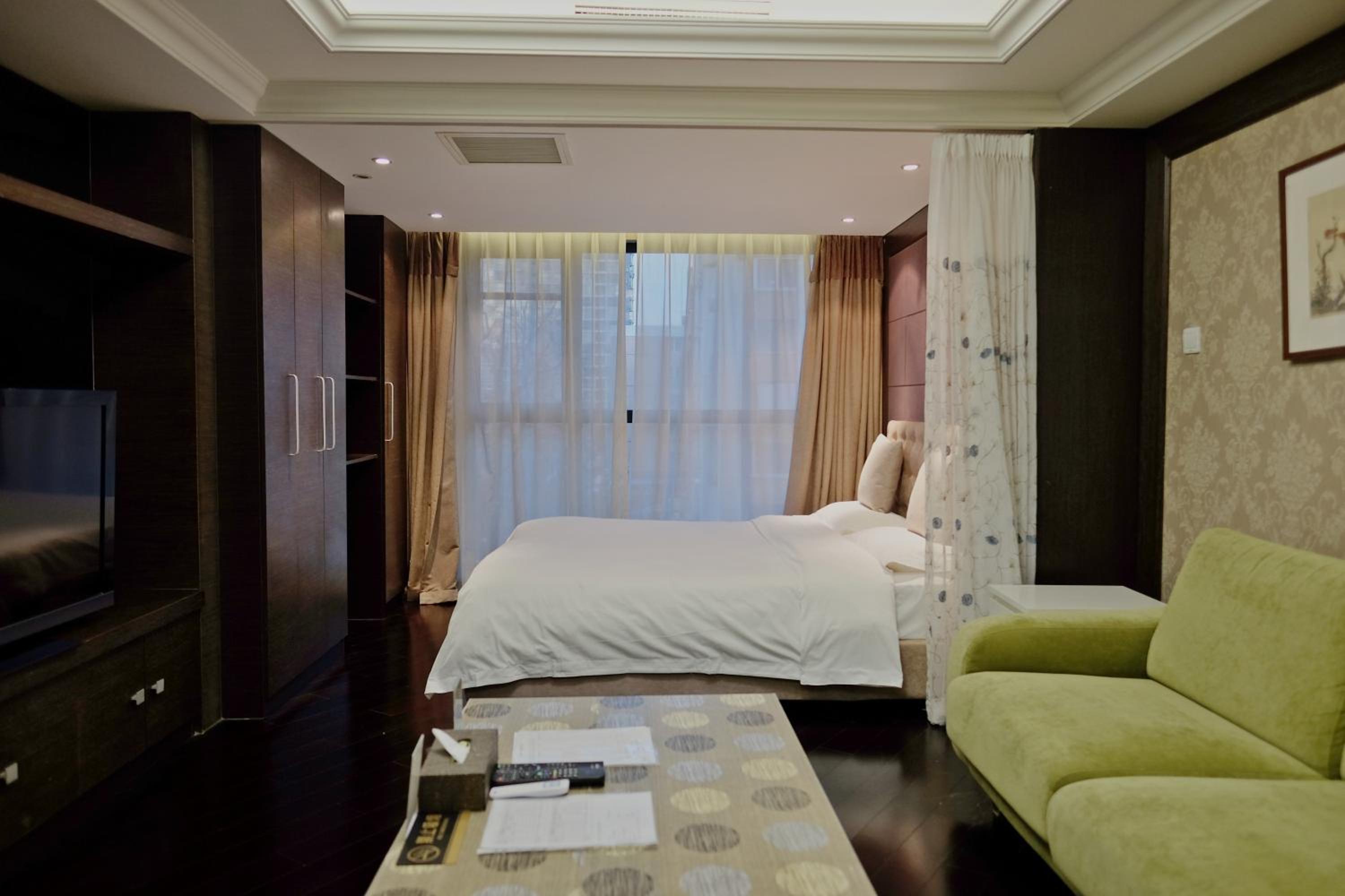 Ring Service Apartment 798 Art Zone view 4
