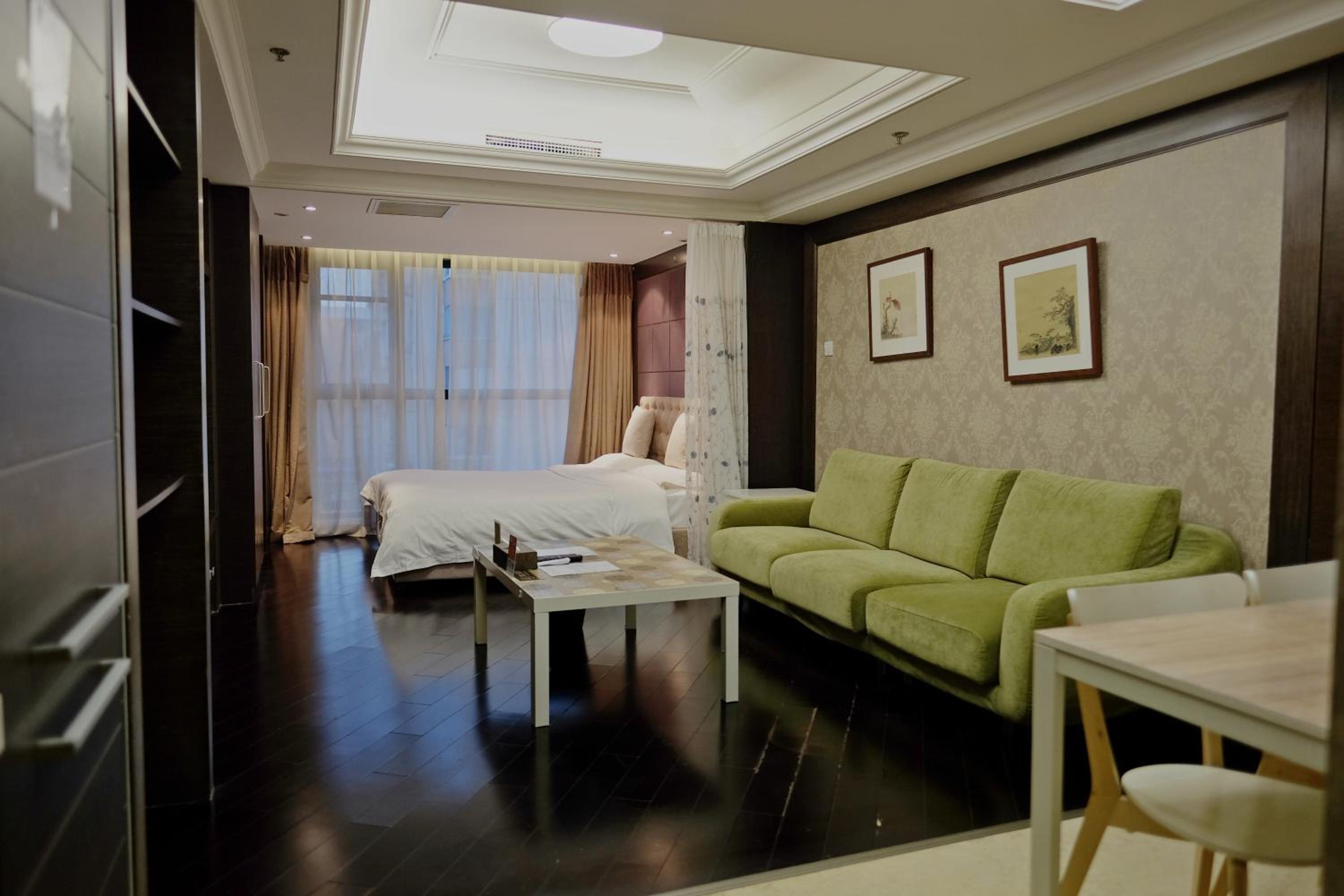 Ring Service Apartment 798 Art Zone view 5